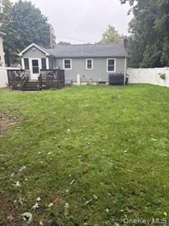 Single Family Canary Place Suffolk County, NY 11738, MLS-1052589-11