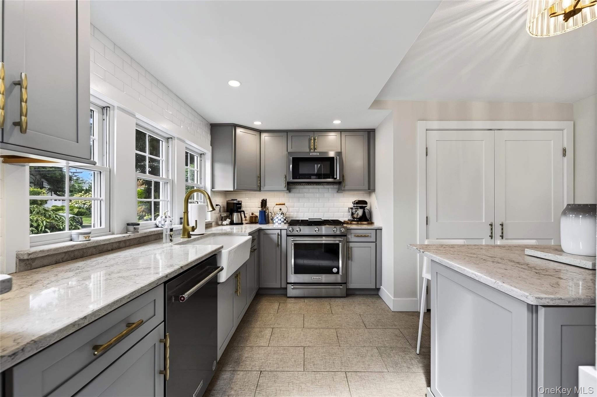Single Family Lewis Avenue Nassau County, NY 11590, MLS-1052590-14