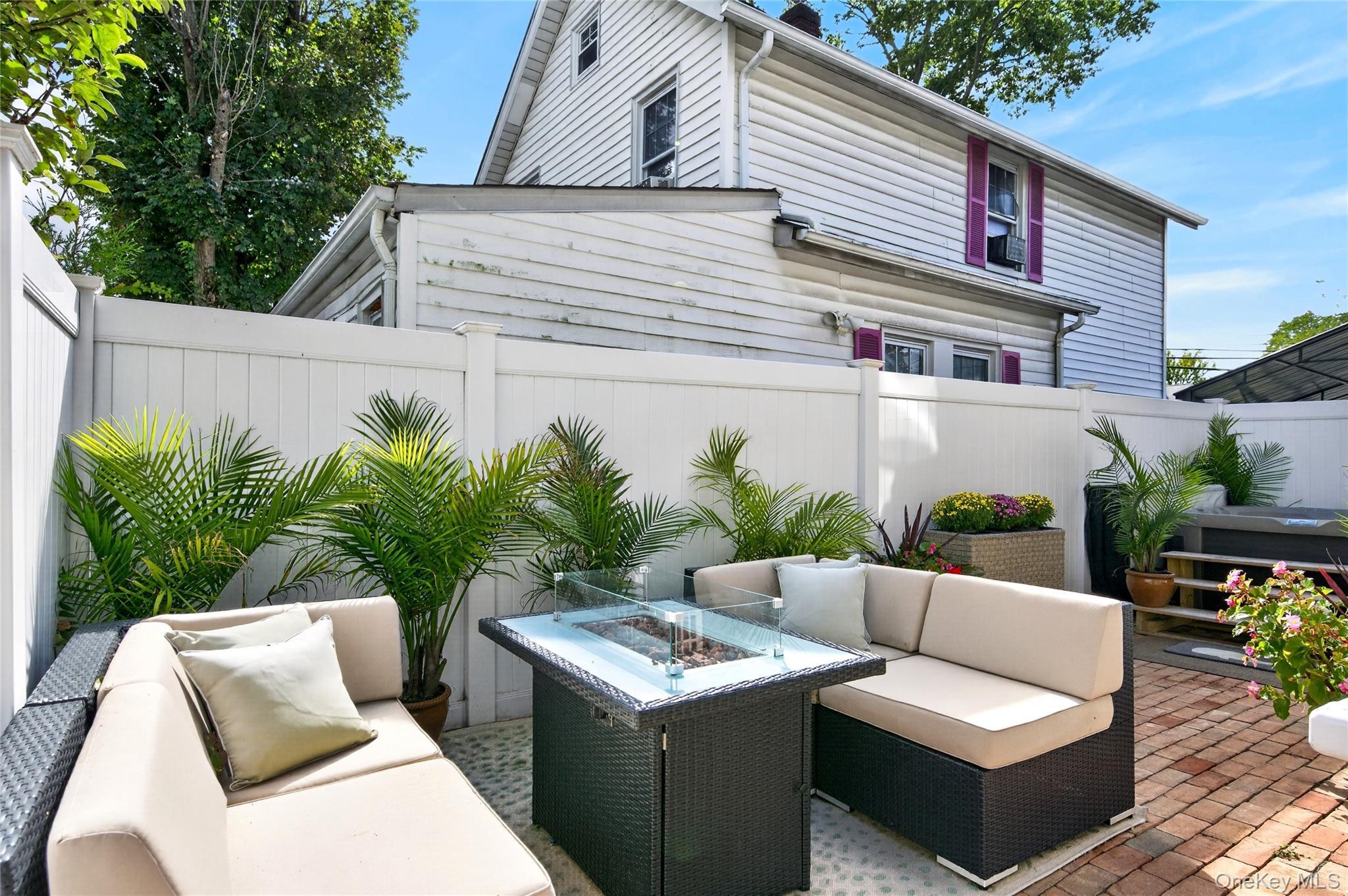Single Family Lewis Avenue  Nassau County, NY 11590, MLS-1052590-36