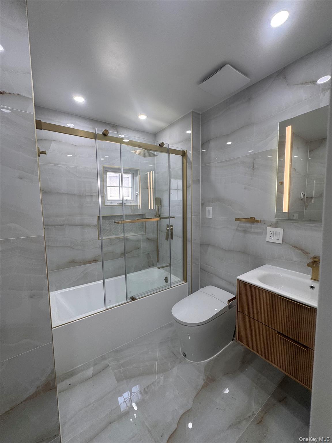 Single Family 209th Street Queens, NY 11361, MLS-1052596-23