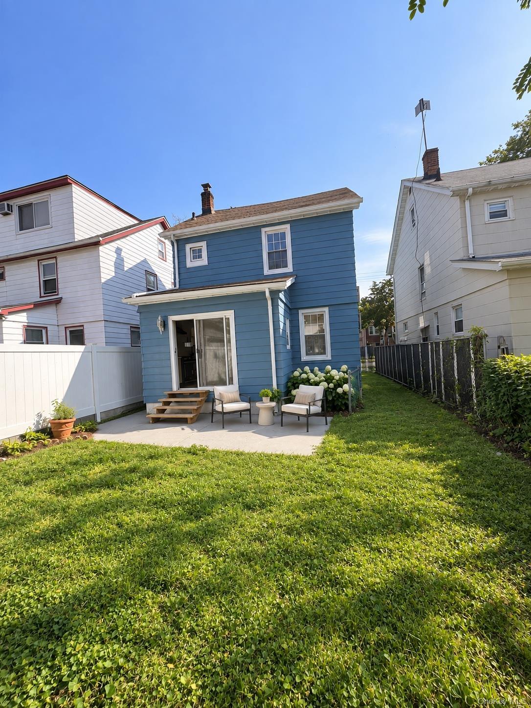 Single Family 209th Street  Queens, NY 11361, MLS-1052596-24