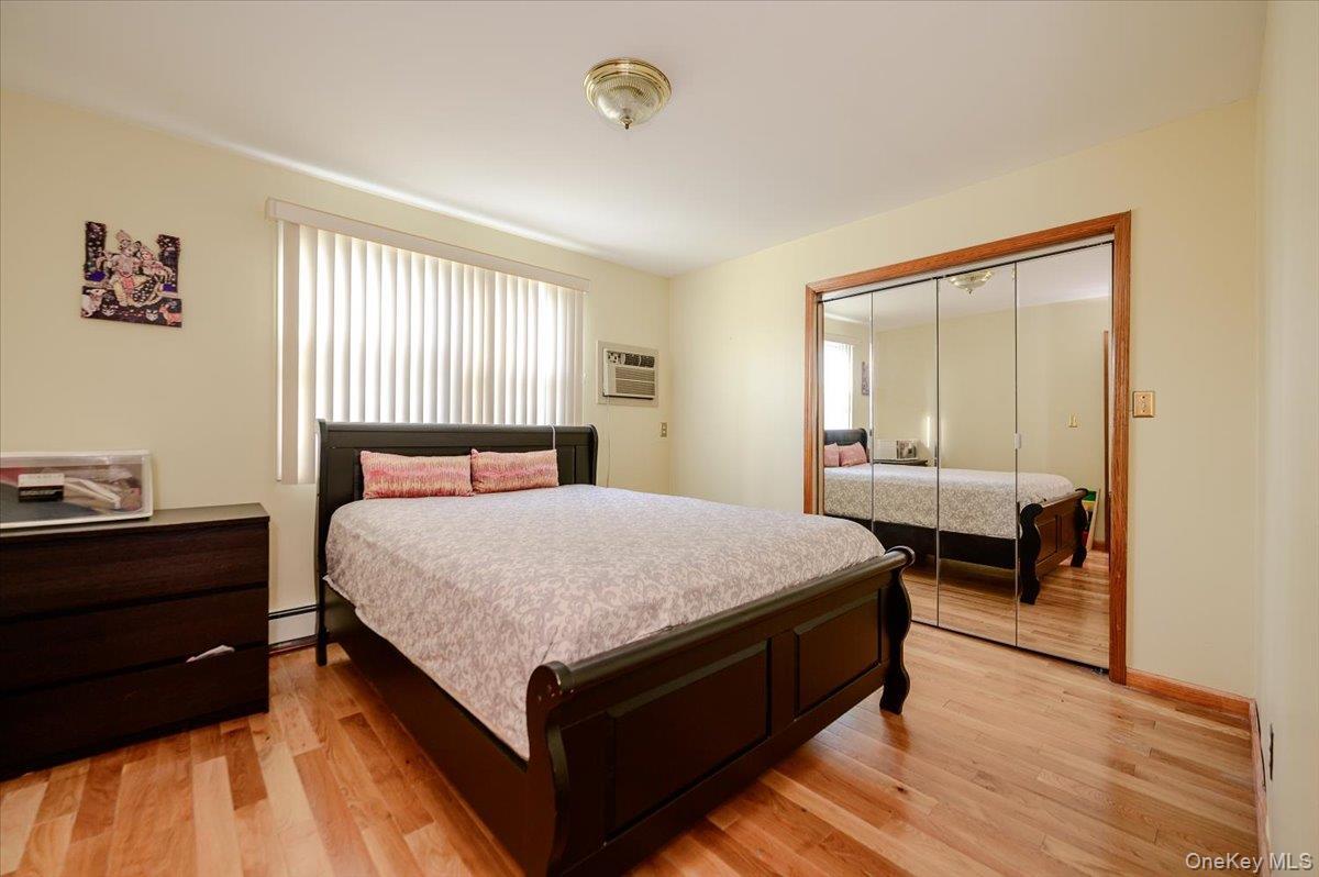 Single Family Edison Avenue Bronx, NY 10465, MLS-1052633-11