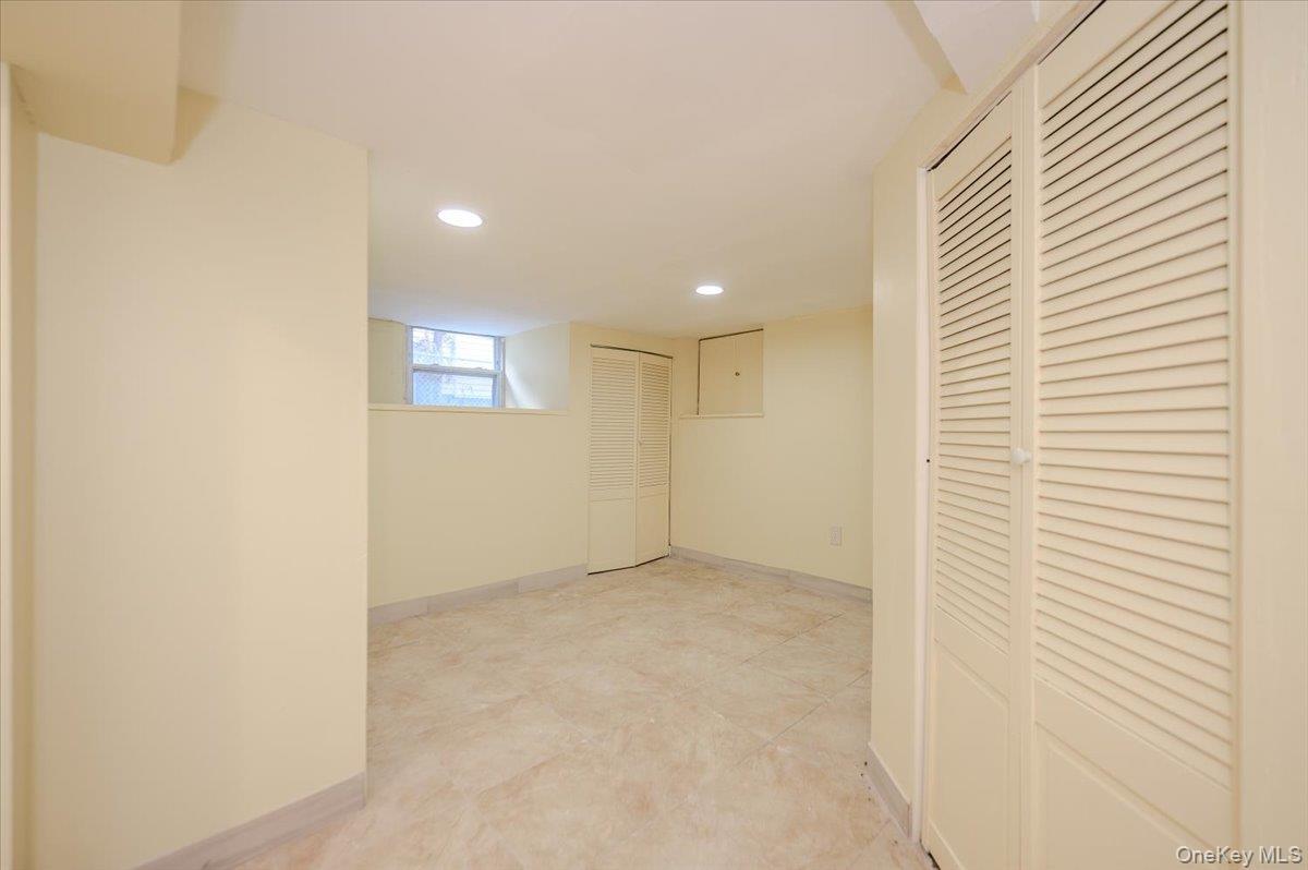 Single Family Edison Avenue Bronx, NY 10465, MLS-1052633-15