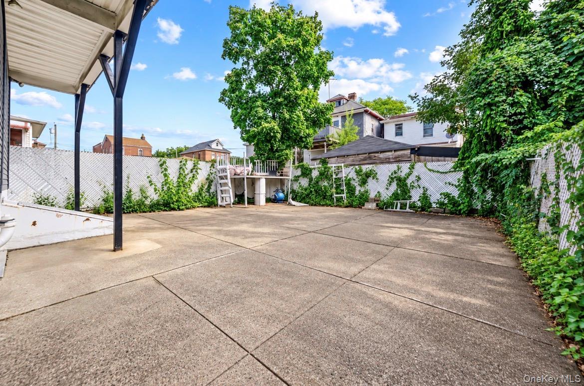 Single Family Edison Avenue Bronx, NY 10465, MLS-1052633-19