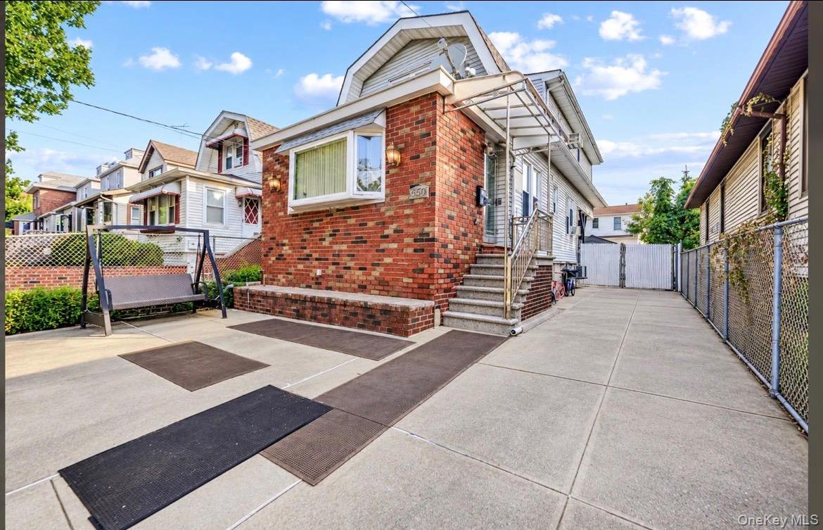 Single Family Edison Avenue  Bronx, NY 10465, MLS-1052633-21