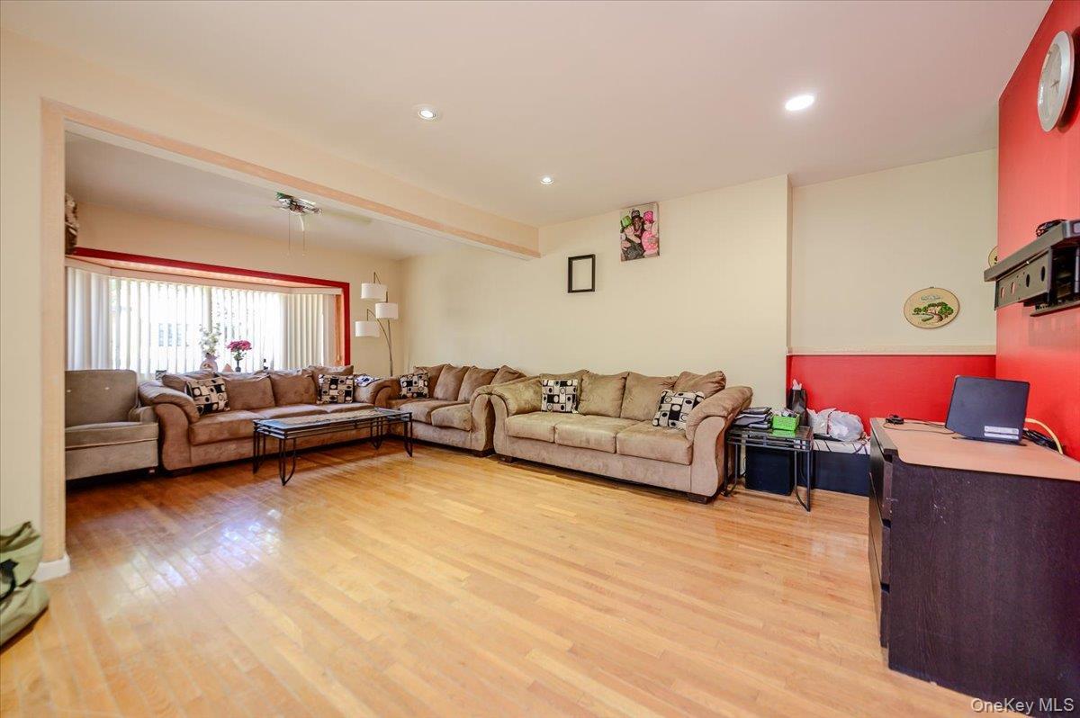 Single Family Edison Avenue Bronx, NY 10465, MLS-1052633-3