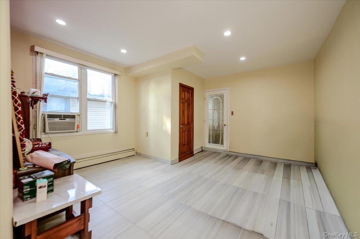 Single Family Edison Avenue Bronx, NY 10465, MLS-1052633-4