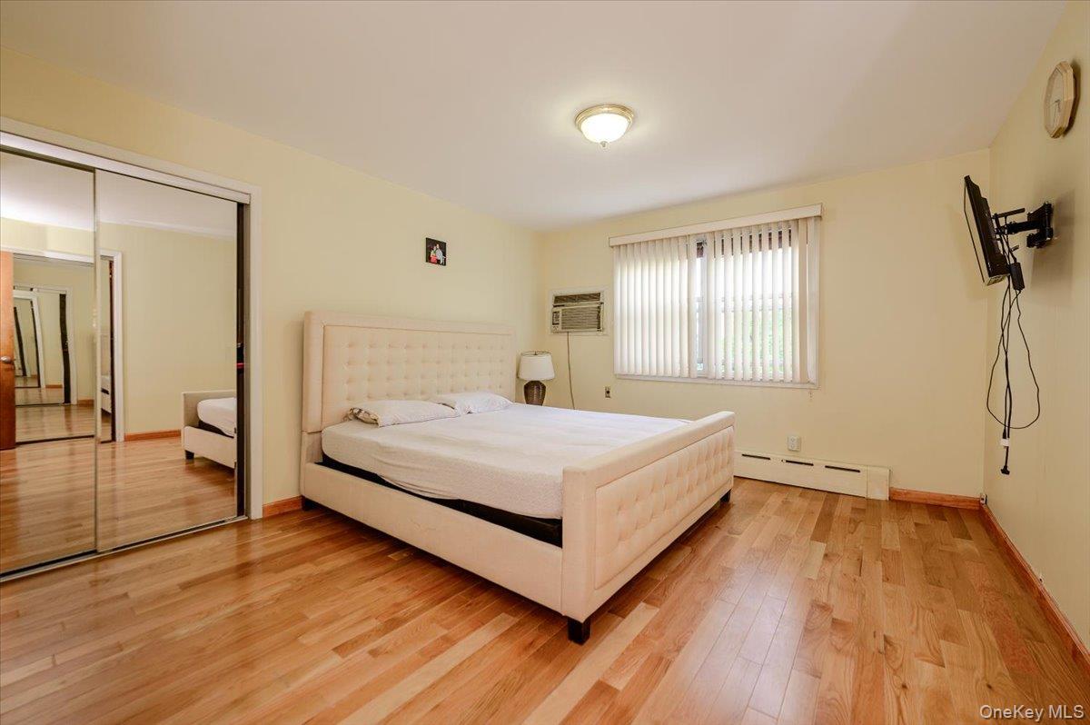 Single Family Edison Avenue Bronx, NY 10465, MLS-1052633-9