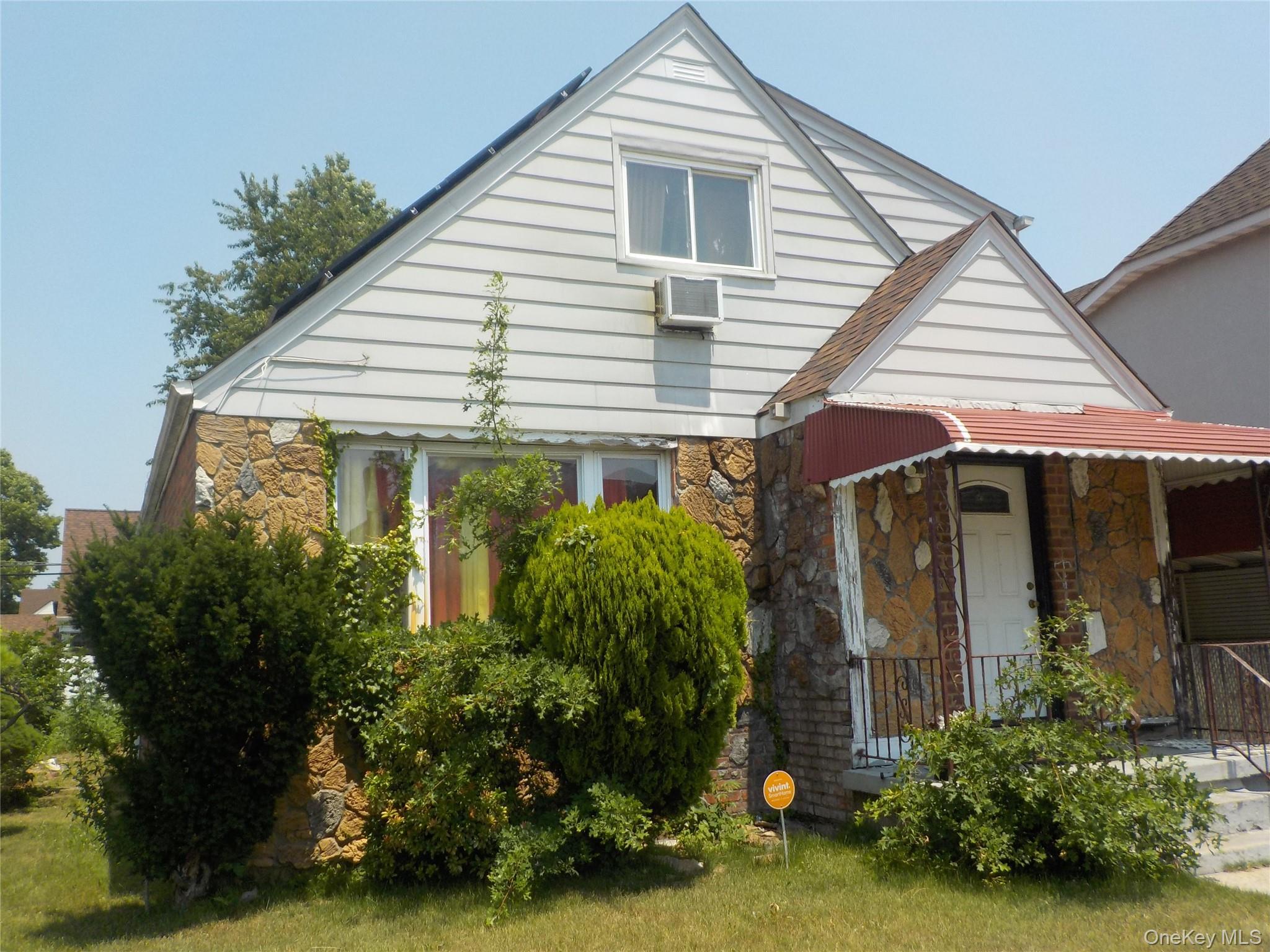 Single Family 128 Road Queens, NY 11413, MLS-1052637-3