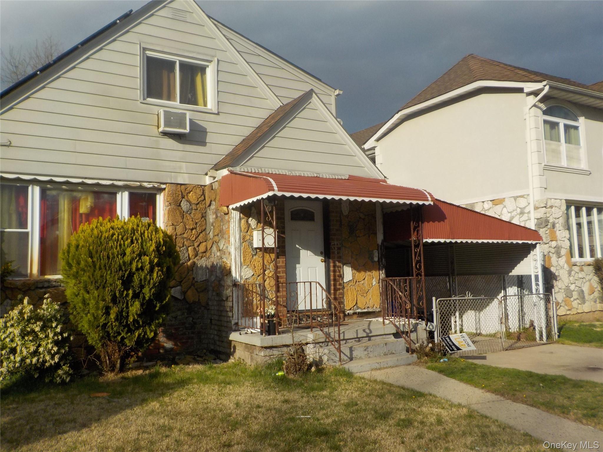Single Family 128 Road Queens, NY 11413, MLS-1052637-4