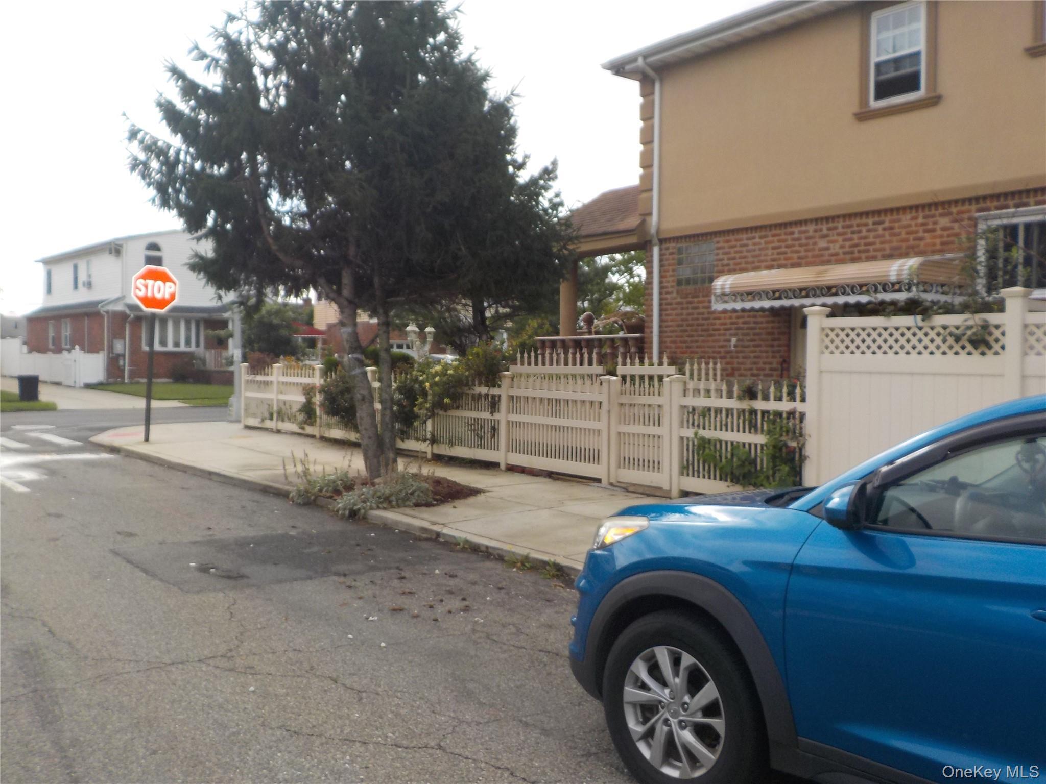 Single Family 128 Road  Queens, NY 11413, MLS-1052637-5