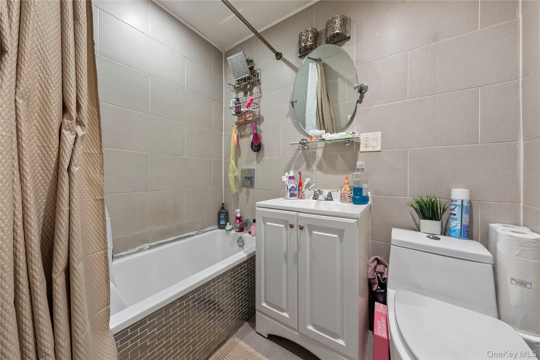 Single Family Balcom Avenue Bronx, NY 10465, MLS-1052640-11