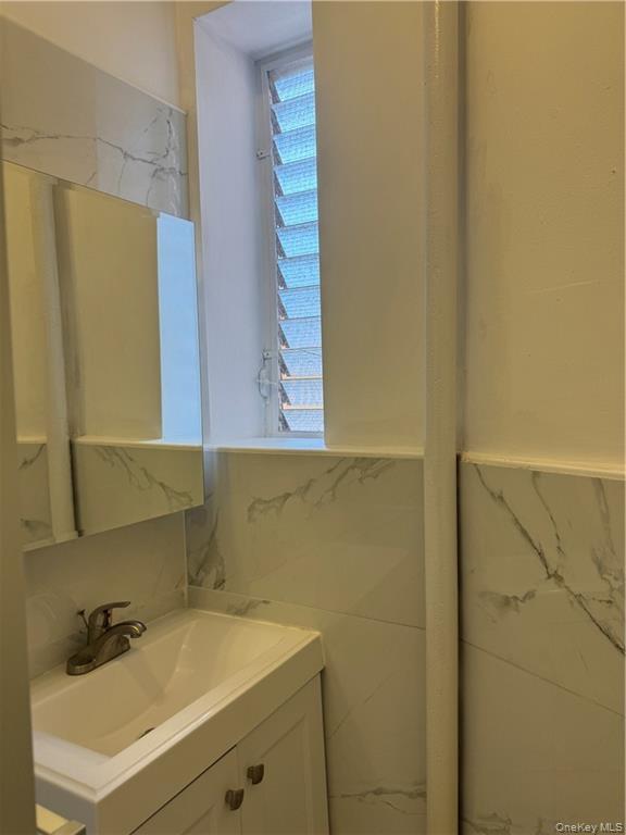 Apartment Bay Ridge Parkway Brooklyn, NY 11204, MLS-1052651-15