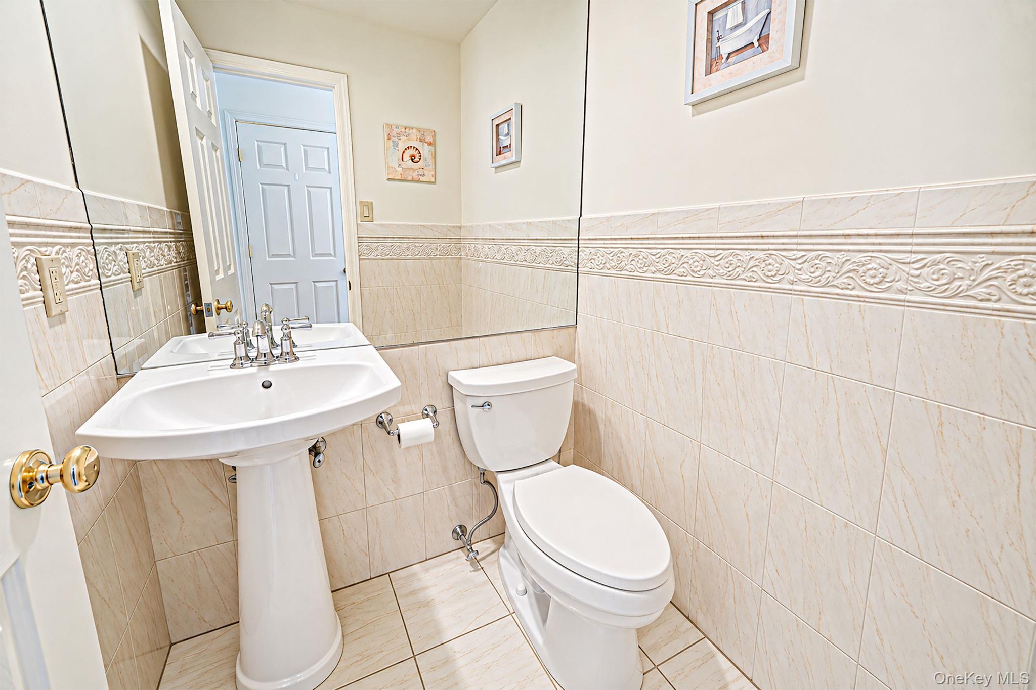 Single Family Kroft Court  Suffolk County, NY 11743, MLS-1052664-17