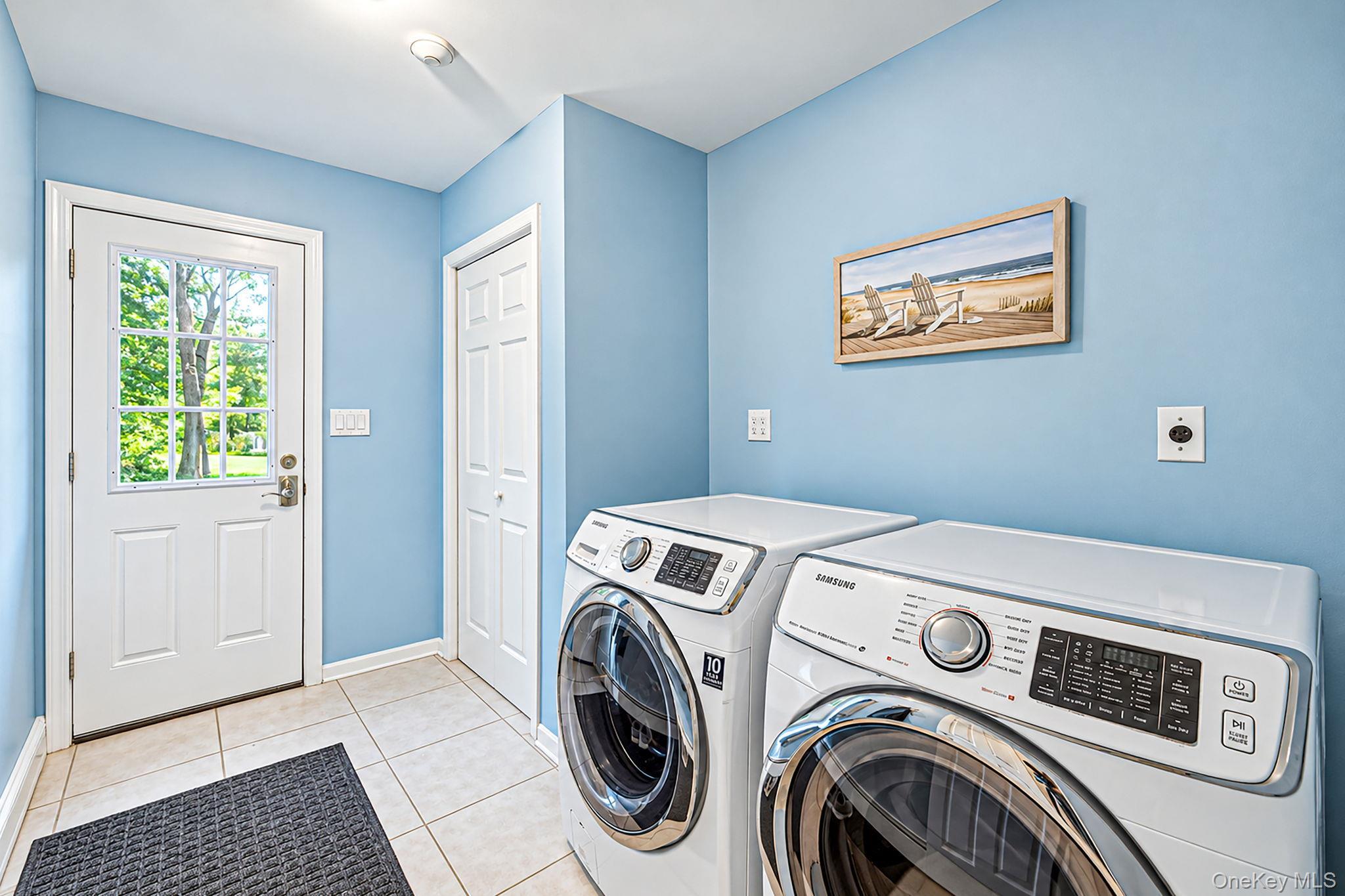 Single Family Kroft Court  Suffolk County, NY 11743, MLS-1052664-18