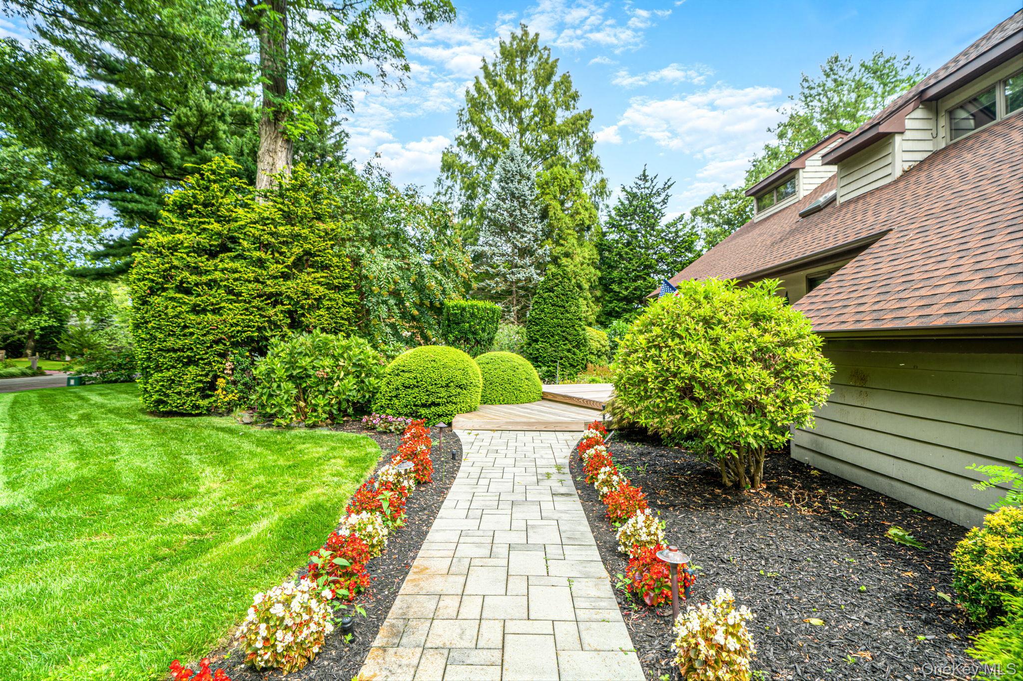 Single Family Kroft Court  Suffolk County, NY 11743, MLS-1052664-2