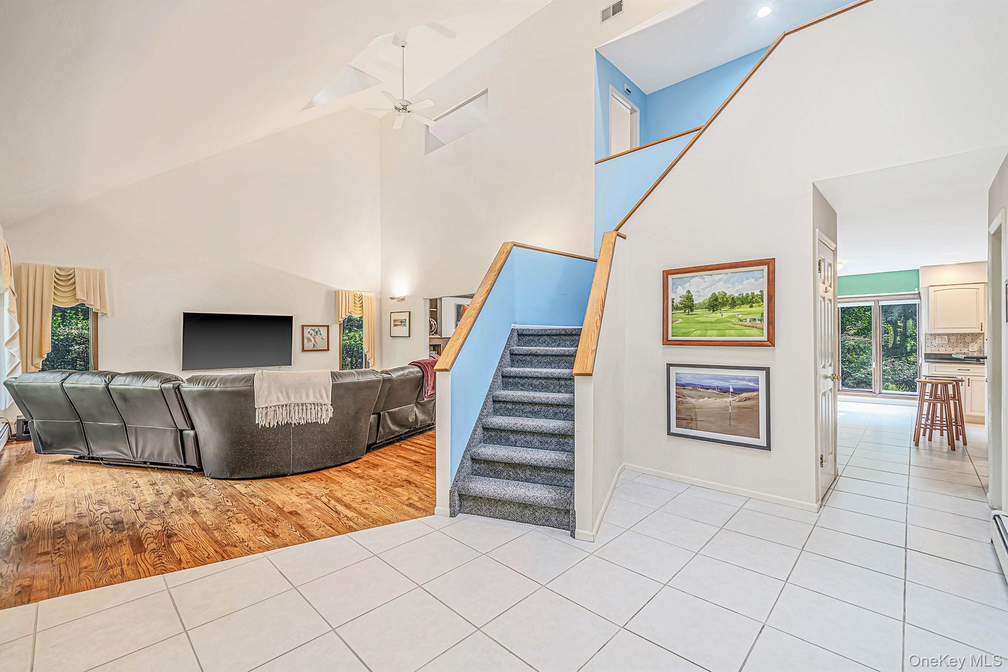 Single Family Kroft Court  Suffolk County, NY 11743, MLS-1052664-5