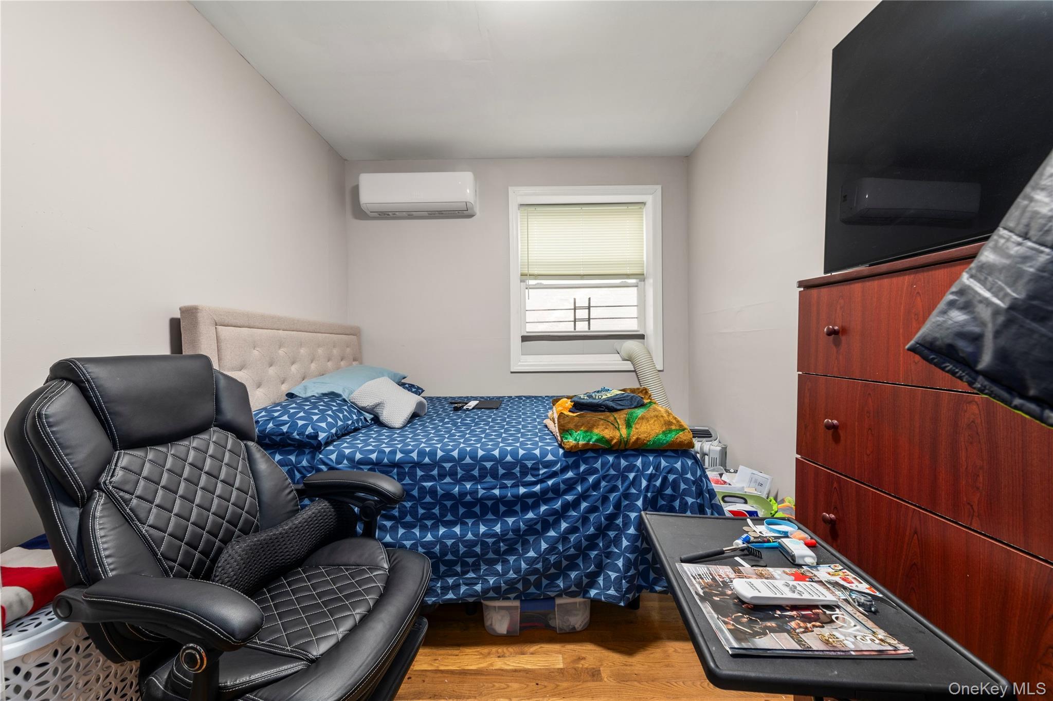 Single Family Phelan Place  Bronx, NY 10453, MLS-1052665-11