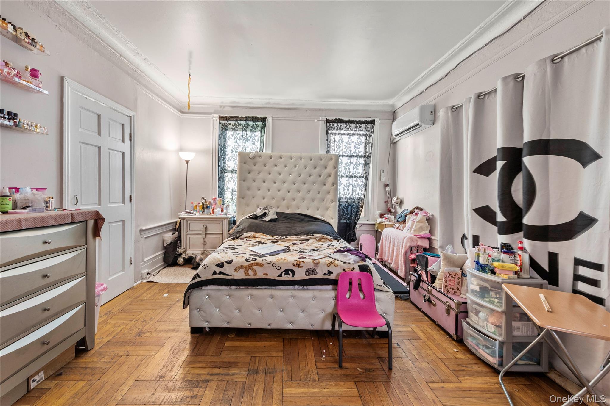 Single Family Phelan Place  Bronx, NY 10453, MLS-1052665-16