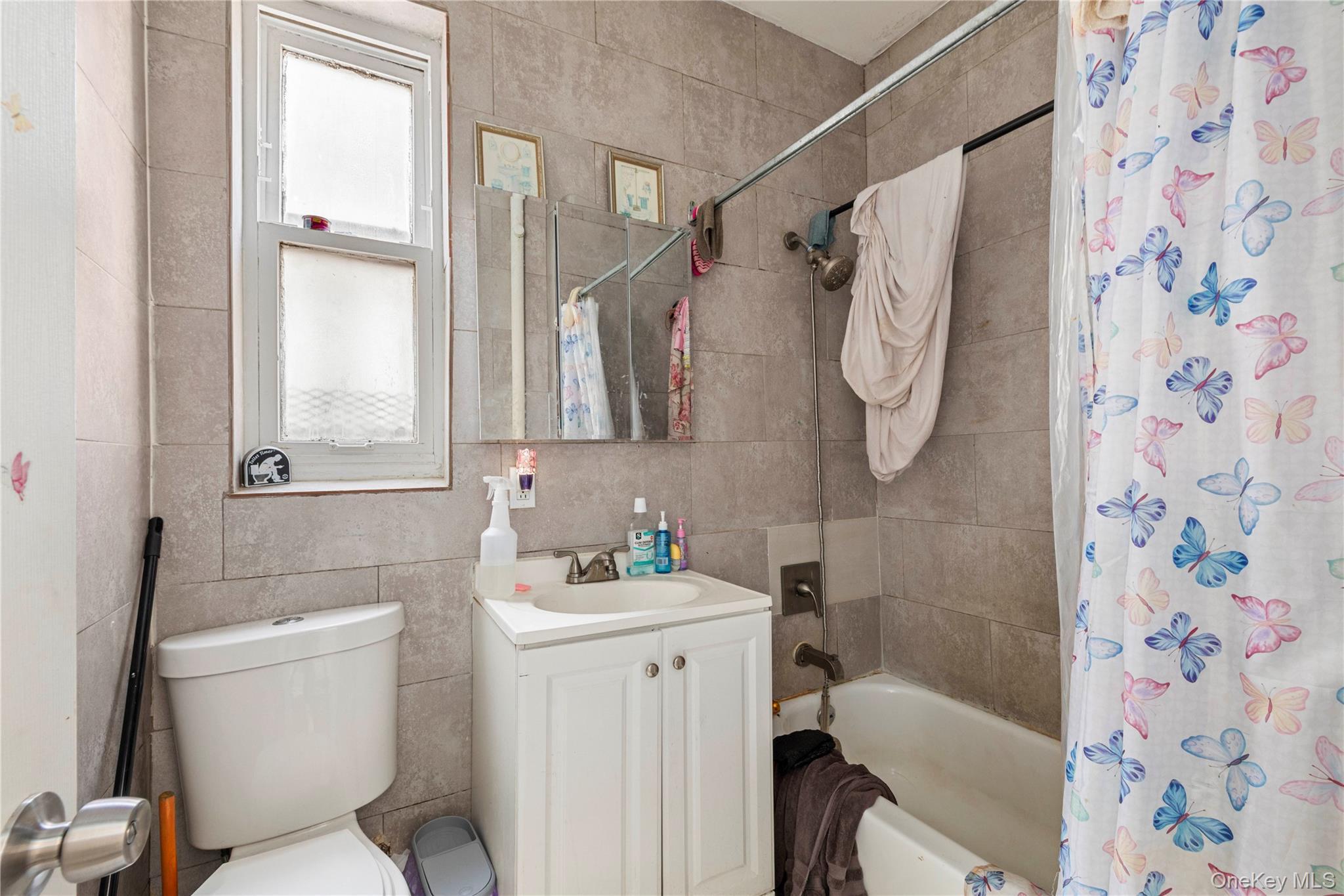 Single Family Phelan Place  Bronx, NY 10453, MLS-1052665-21