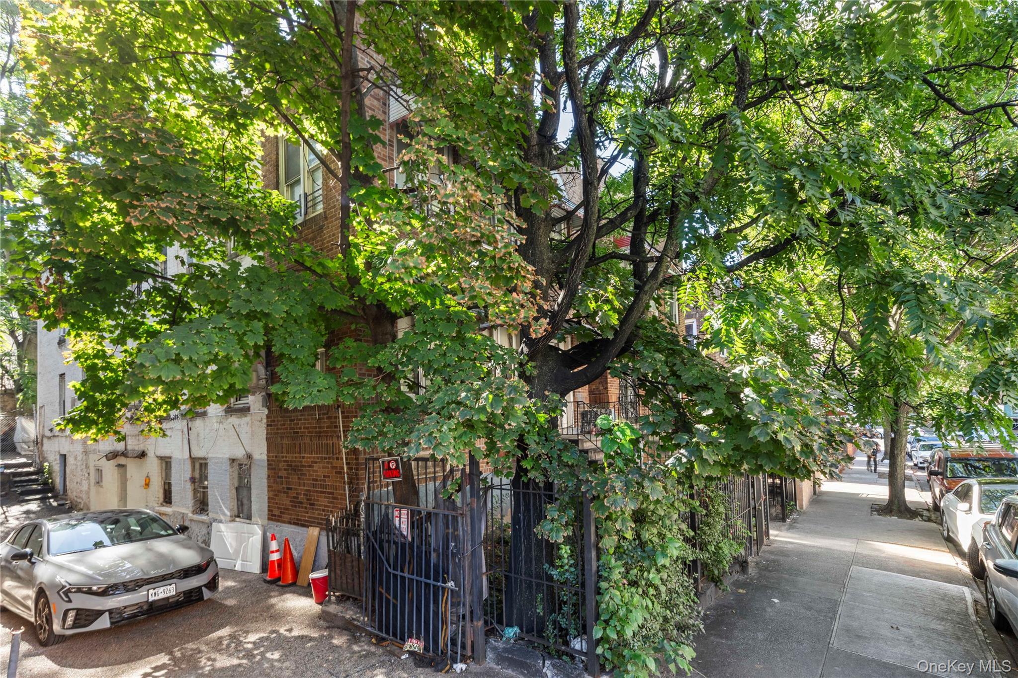 Single Family Phelan Place  Bronx, NY 10453, MLS-1052665-3