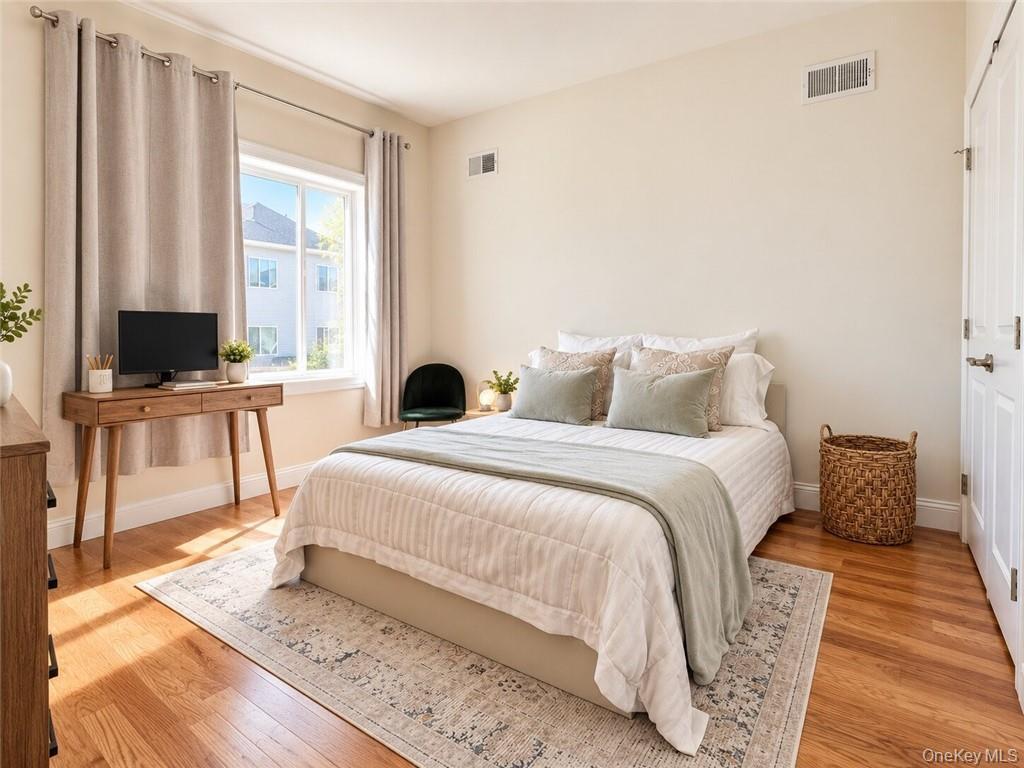 Single Family Eltingville Boulevard Staten Island, NY 10312, MLS-1052682-11