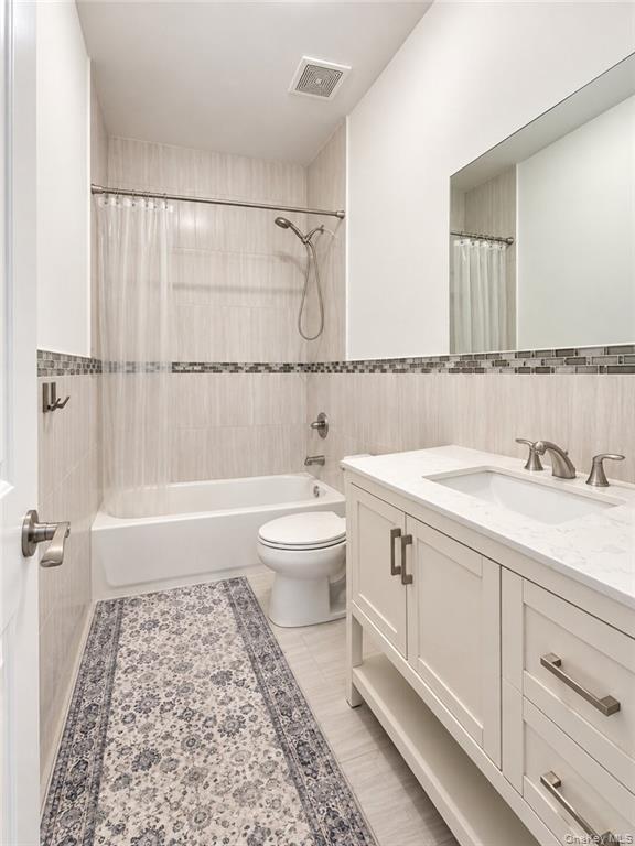 Single Family Eltingville Boulevard Staten Island, NY 10312, MLS-1052682-15