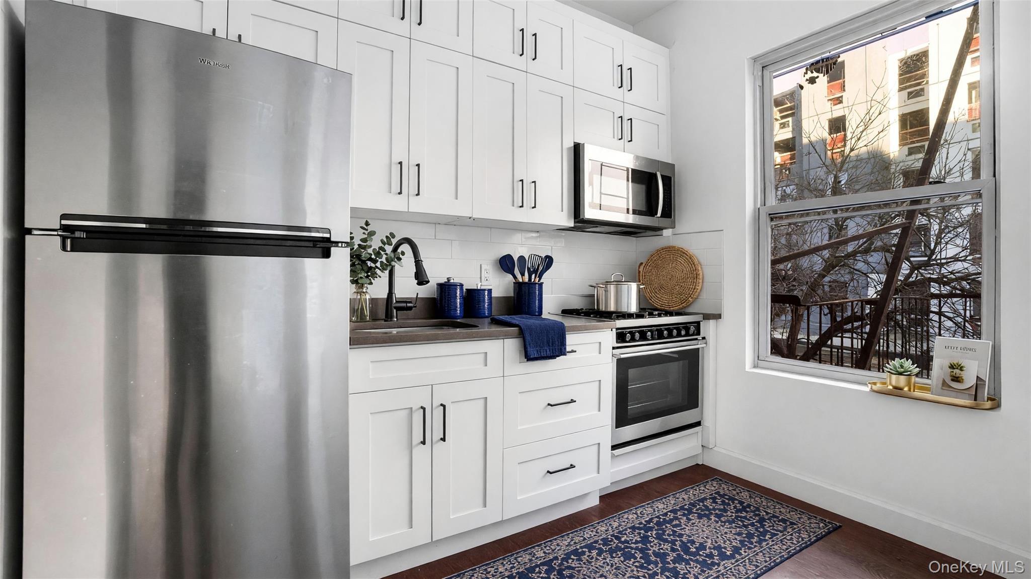 Single Family Anthony Avenue Bronx, NY 10457, MLS-1052696-3