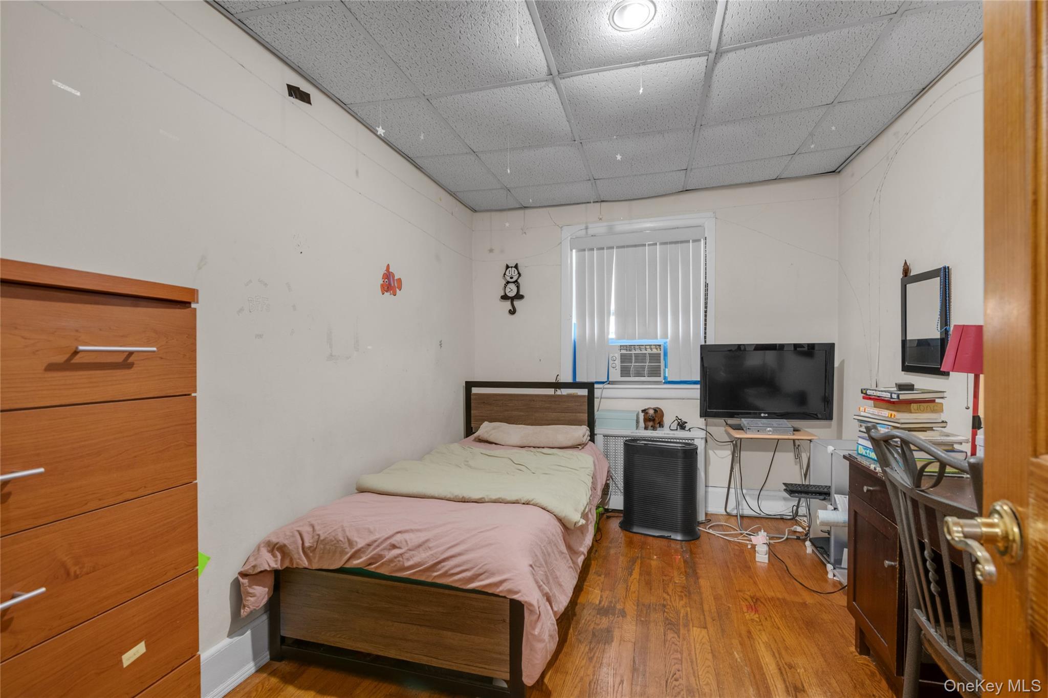 Single Family 64th Street Queens, NY 11377, MLS-1052701-10