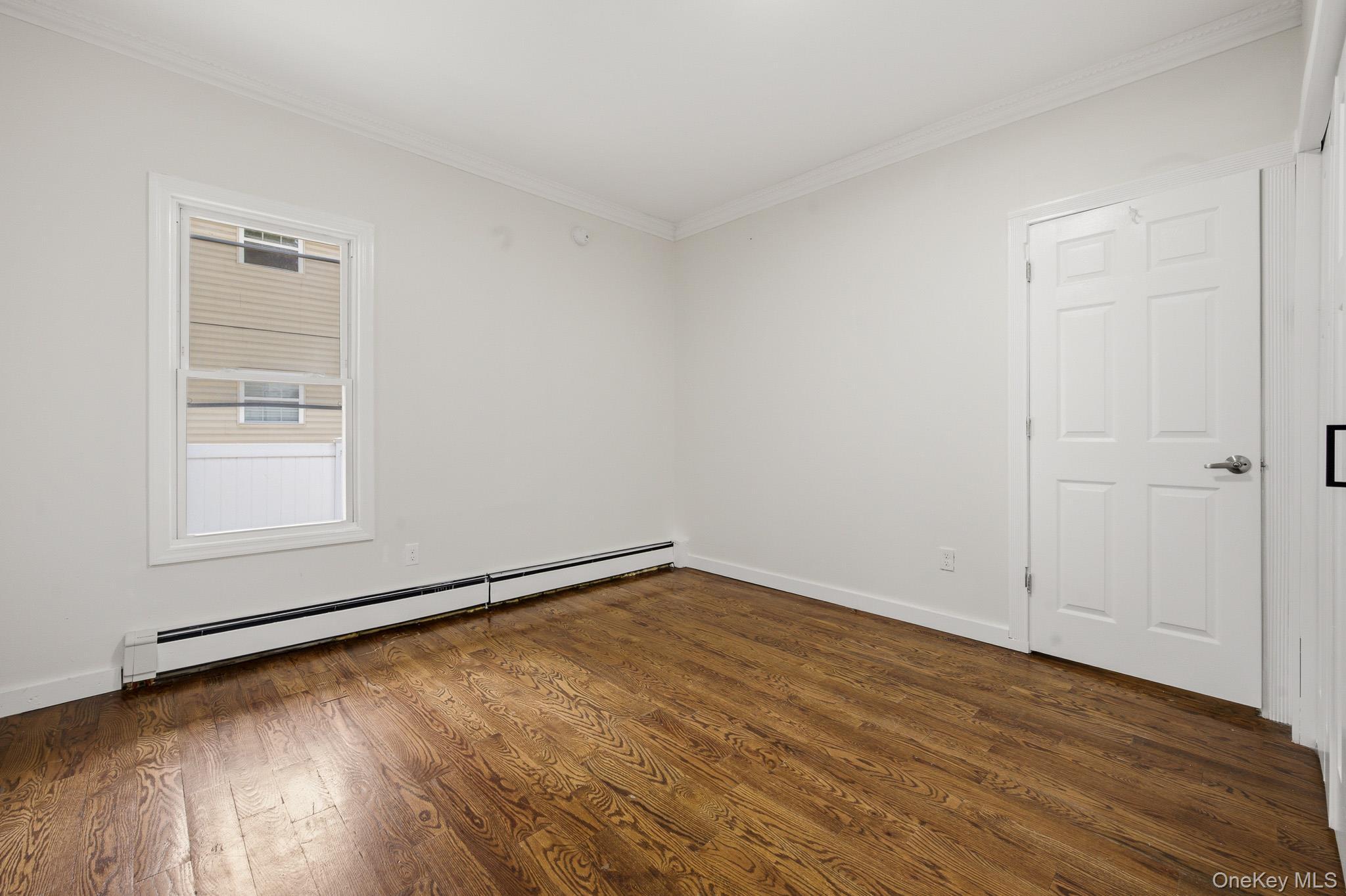 Single Family Elm Avenue Nassau County, NY 11550, MLS-1052710-14