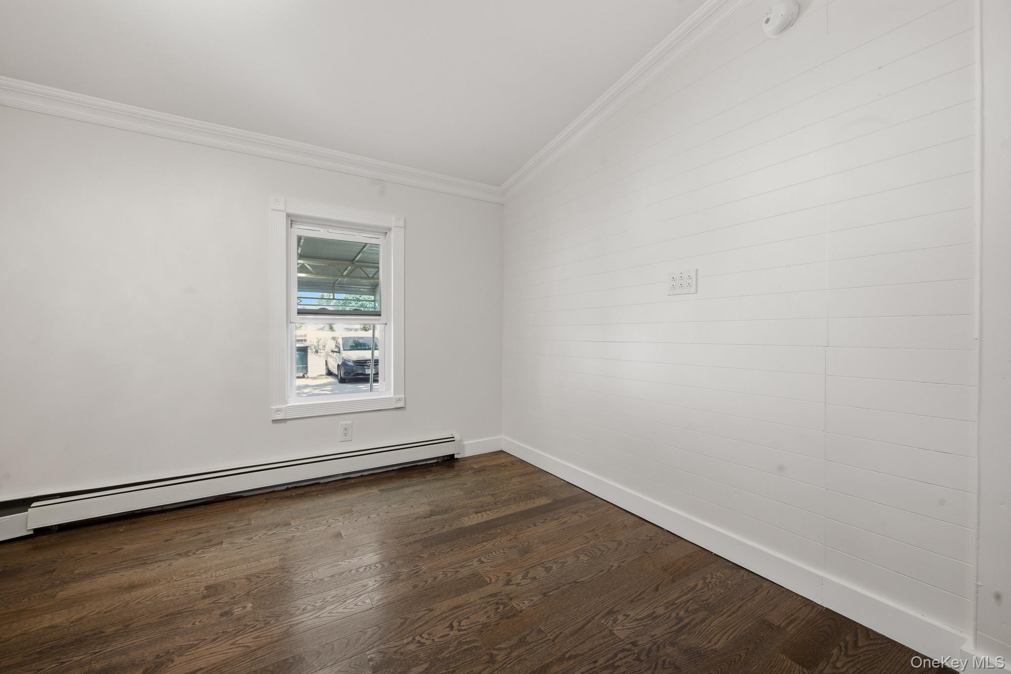 Single Family Elm Avenue Nassau County, NY 11550, MLS-1052710-20