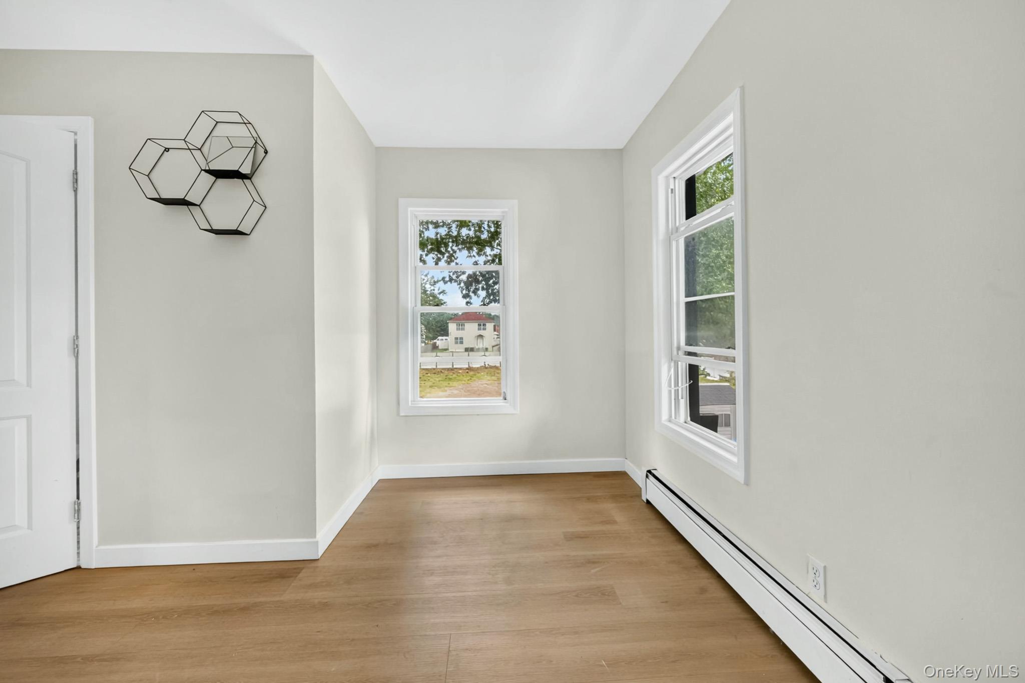 Single Family Elm Avenue Nassau County, NY 11550, MLS-1052710-31