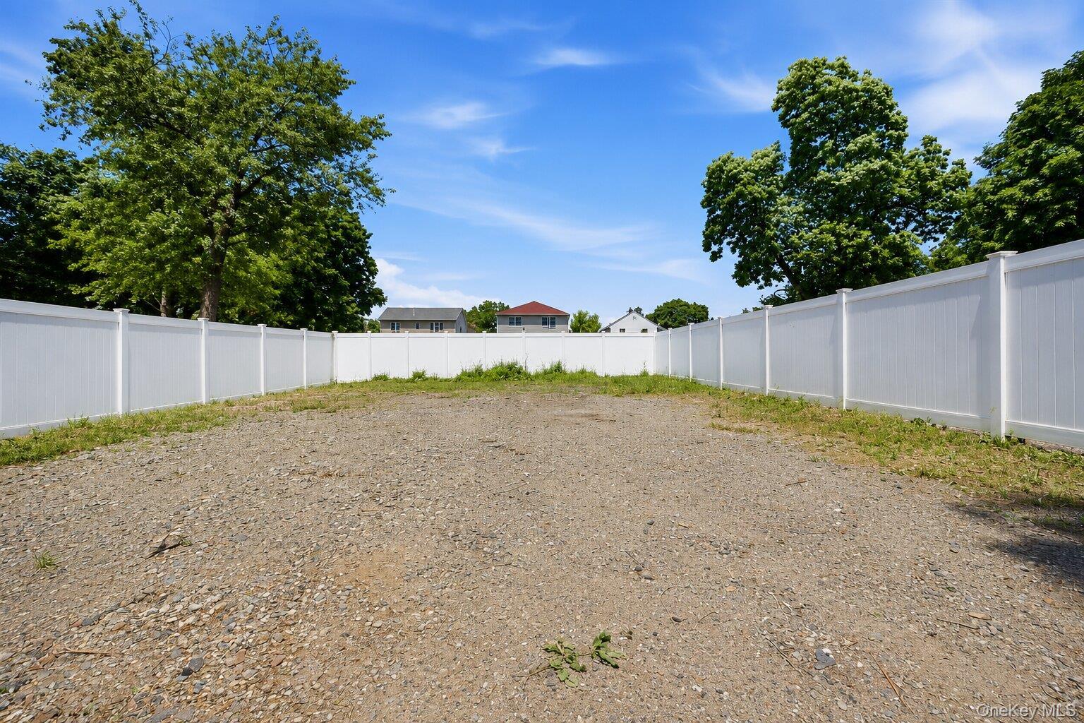 Single Family Elm Avenue Nassau County, NY 11550, MLS-1052710-43