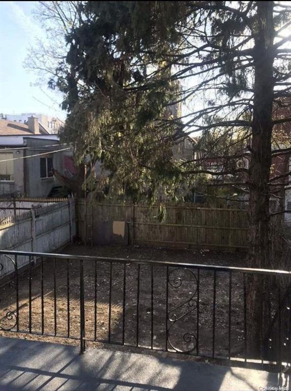 Single Family Holland Avenue  Bronx, NY 10462, MLS-1052715-10