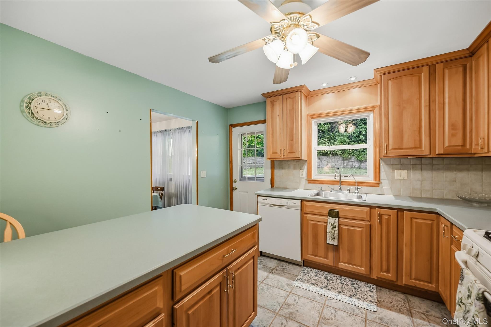 Single Family Orange Terrace Orange County, NY 10940, MLS-1052724-15