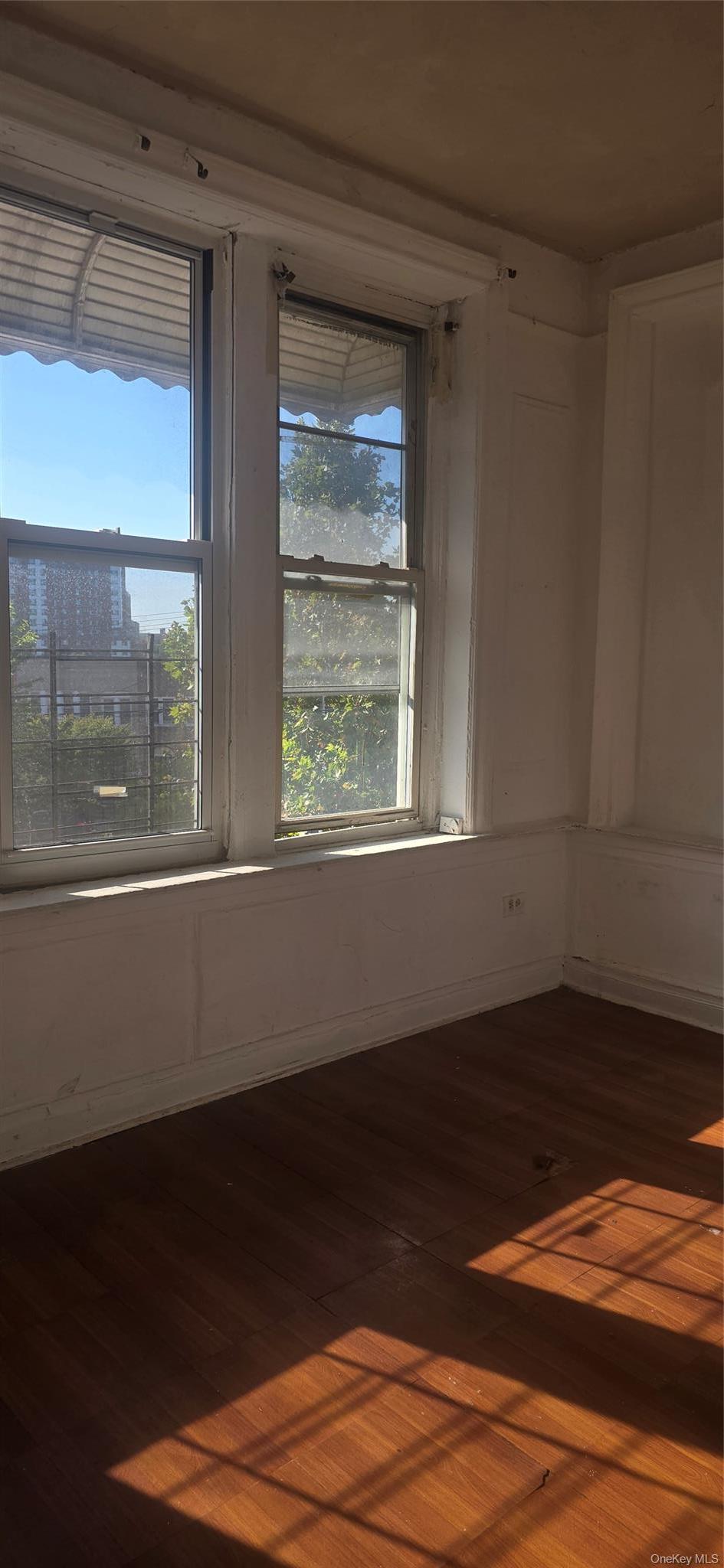 Single Family Elder Avenue Bronx, NY 10472, MLS-1052756-11