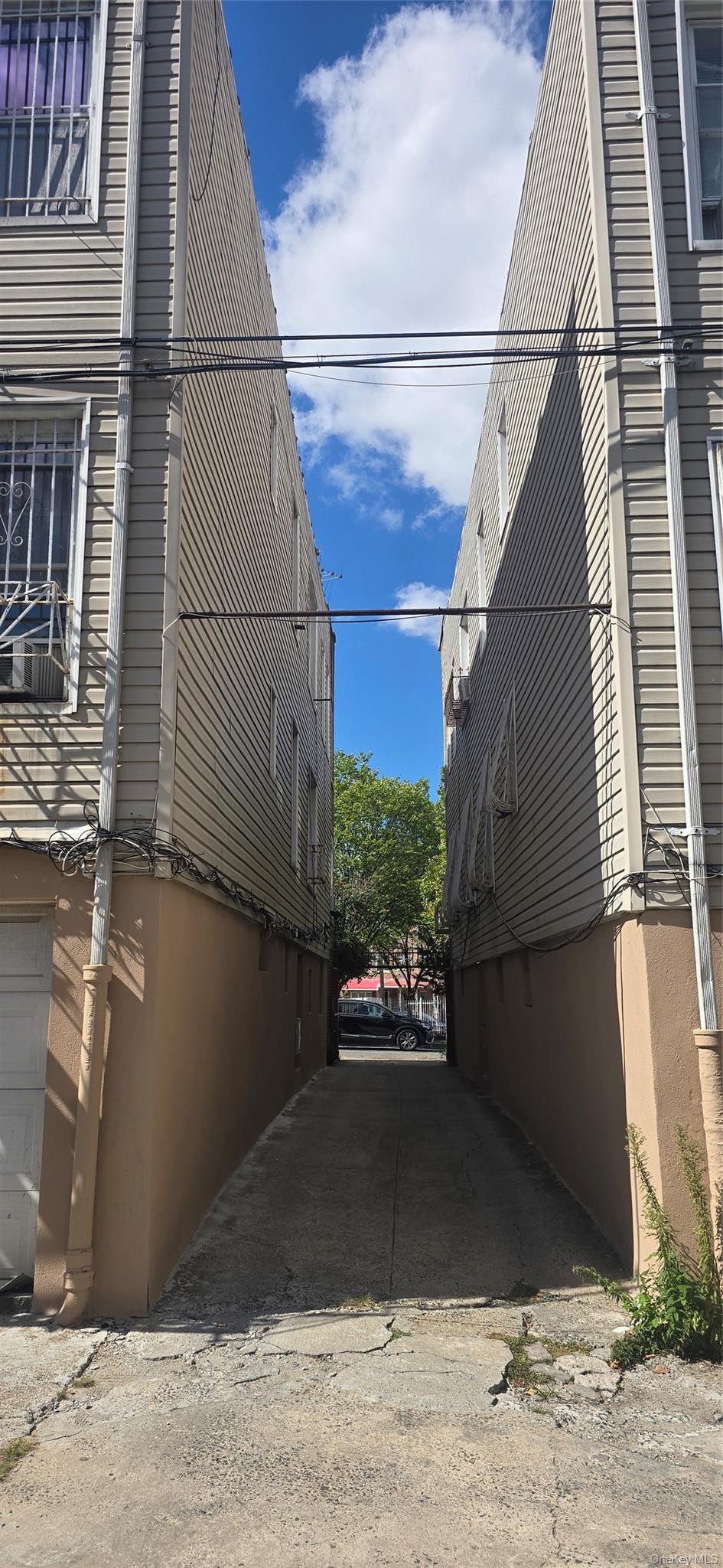 Single Family Elder Avenue Bronx, NY 10472, MLS-1052756-13