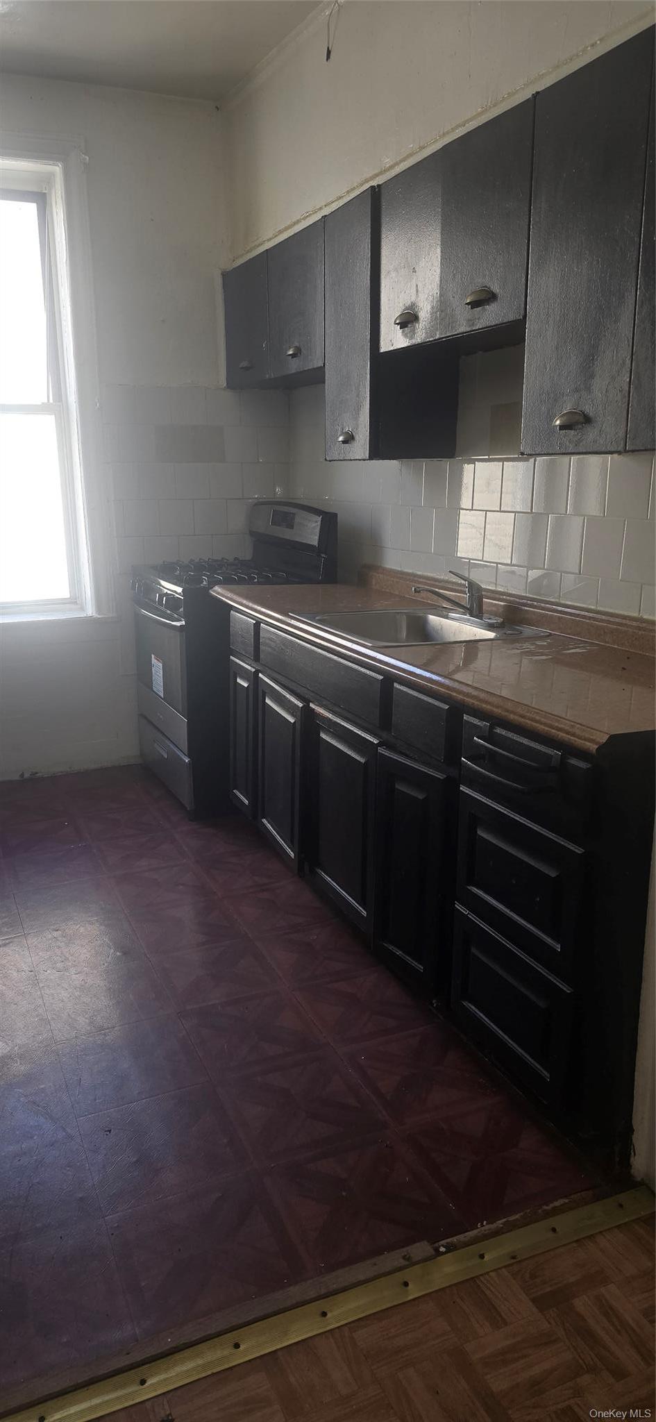 Single Family Elder Avenue Bronx, NY 10472, MLS-1052756-6