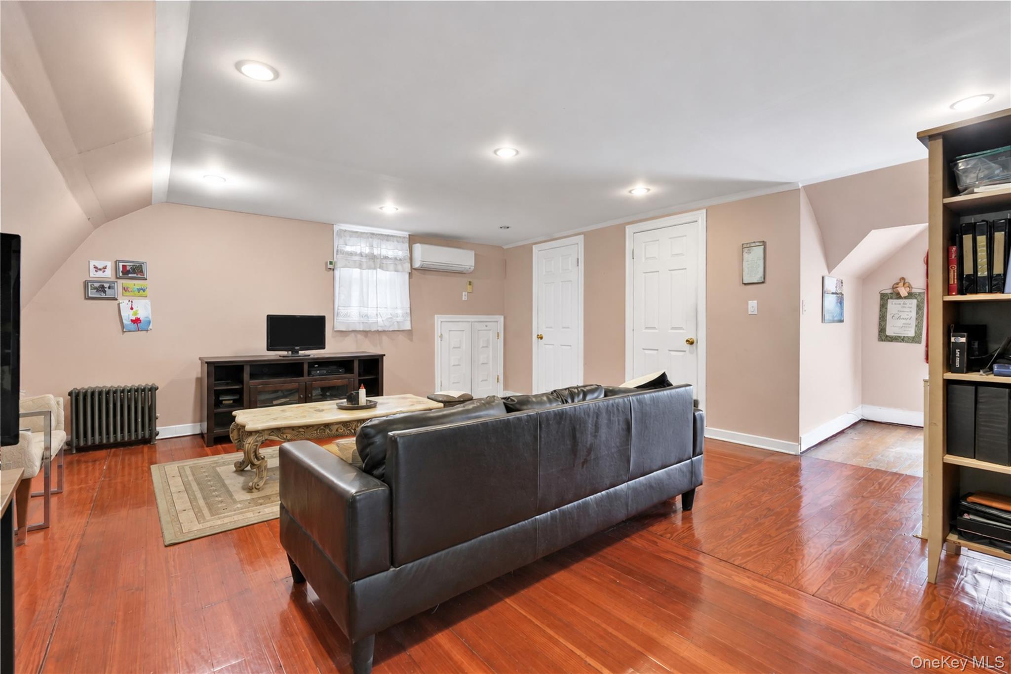 Single Family Charlecote Ridge Queens, NY 11432, MLS-1052788-29