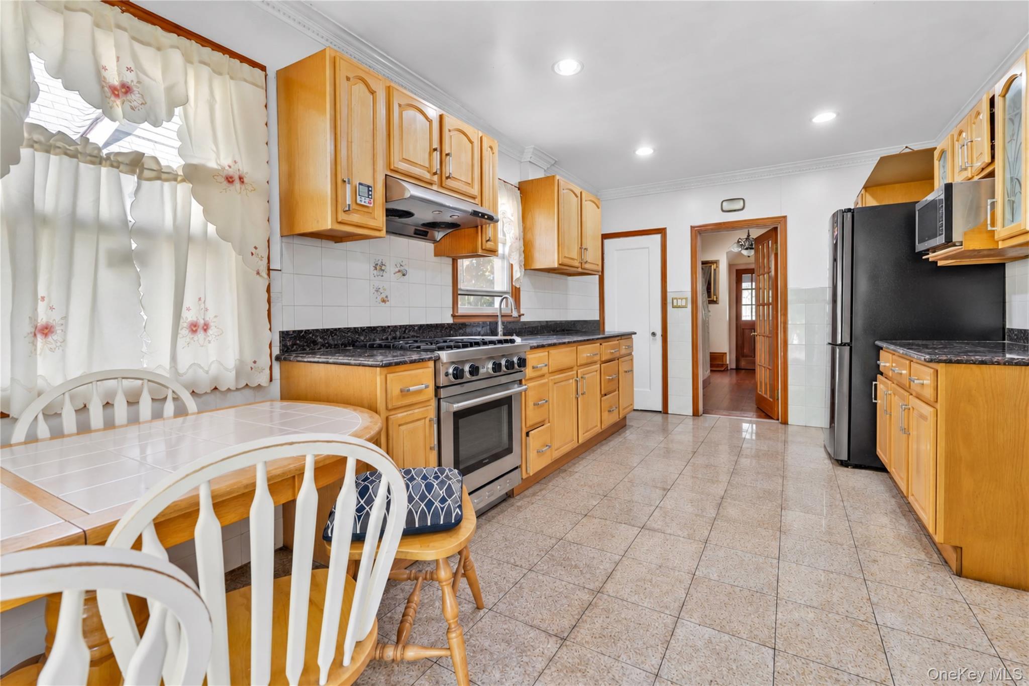 Single Family Charlecote Ridge Queens, NY 11432, MLS-1052788-7