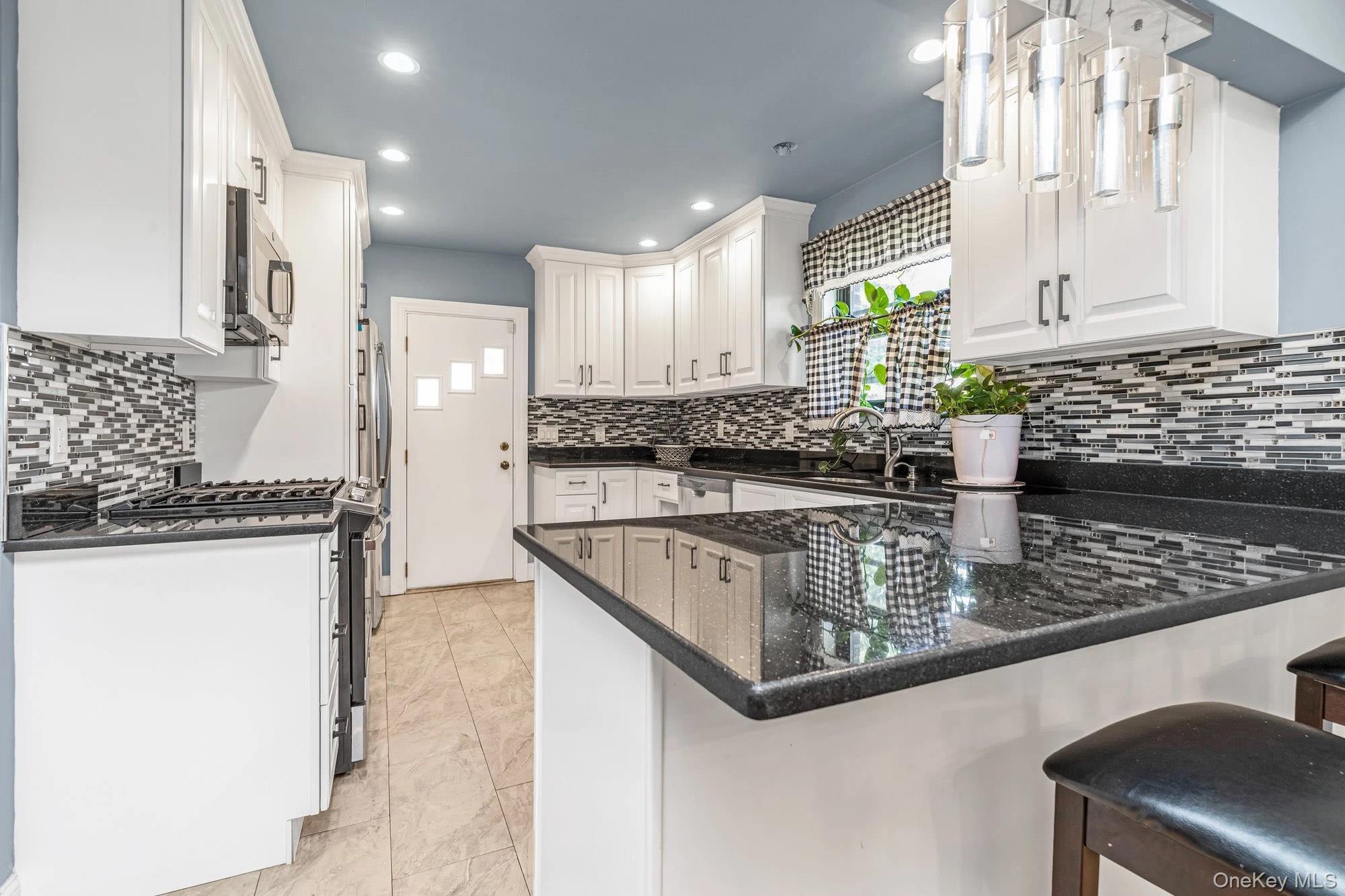 Single Family 100th Avenue Queens, NY 11423, MLS-1052791-7