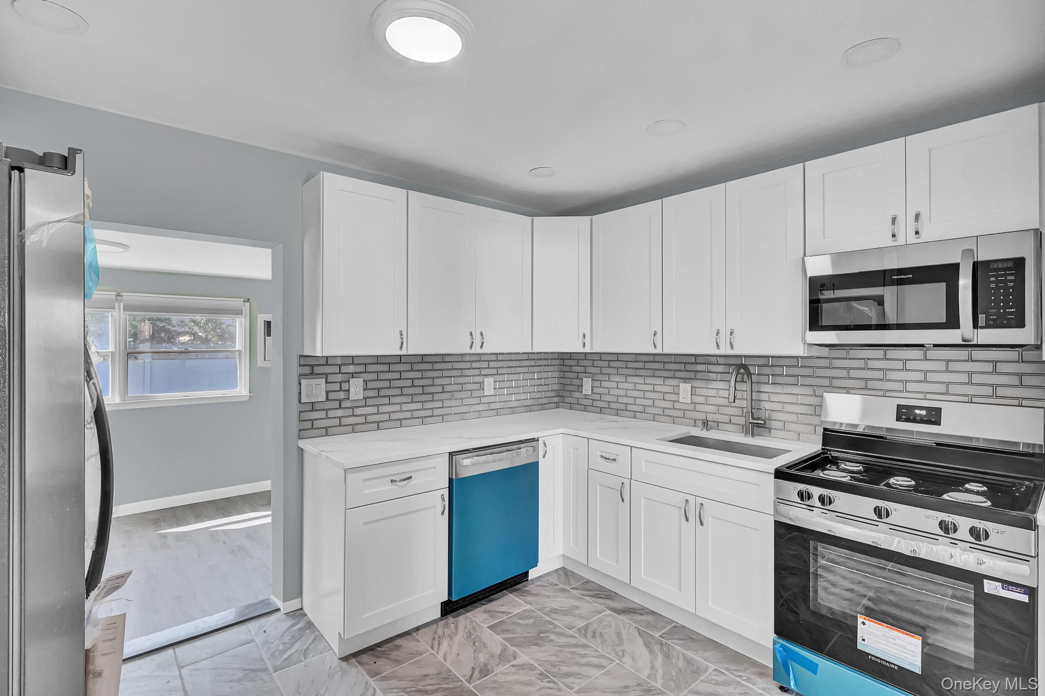 Single Family Manchester Street Nassau County, NY 11590, MLS-1052794-12