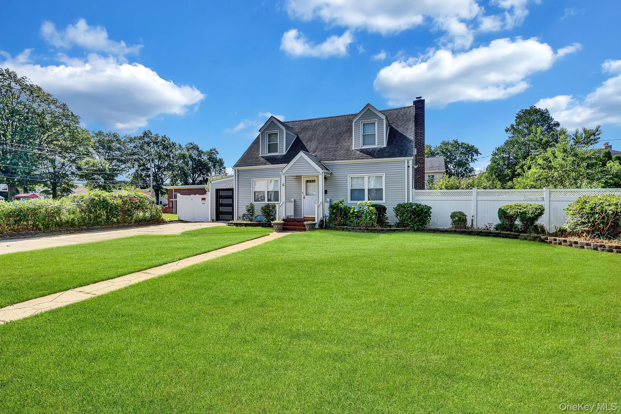 Single Family Manchester Street Nassau County, NY 11590, MLS-1052794-5