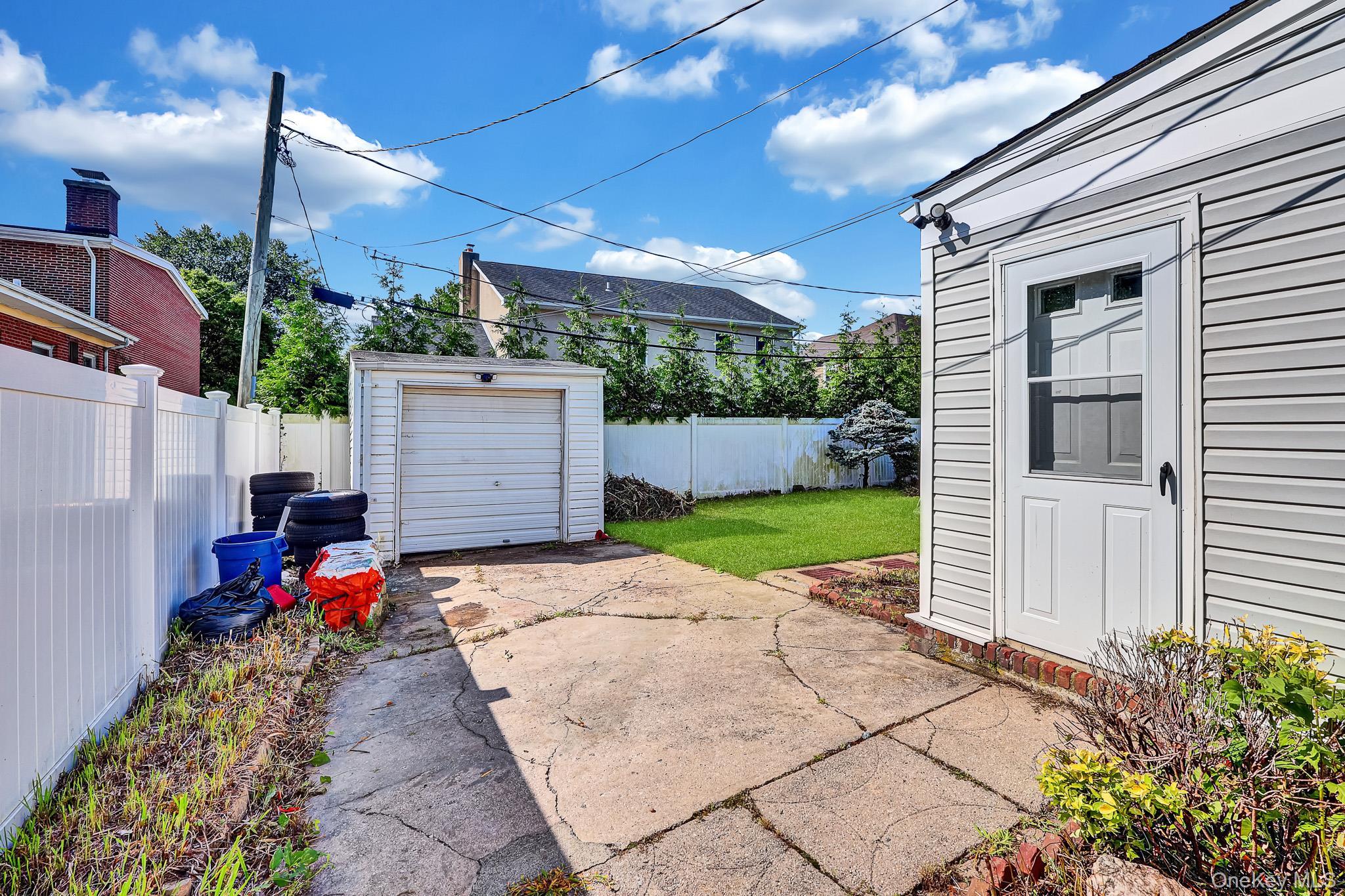Single Family Manchester Street Nassau County, NY 11590, MLS-1052794-6