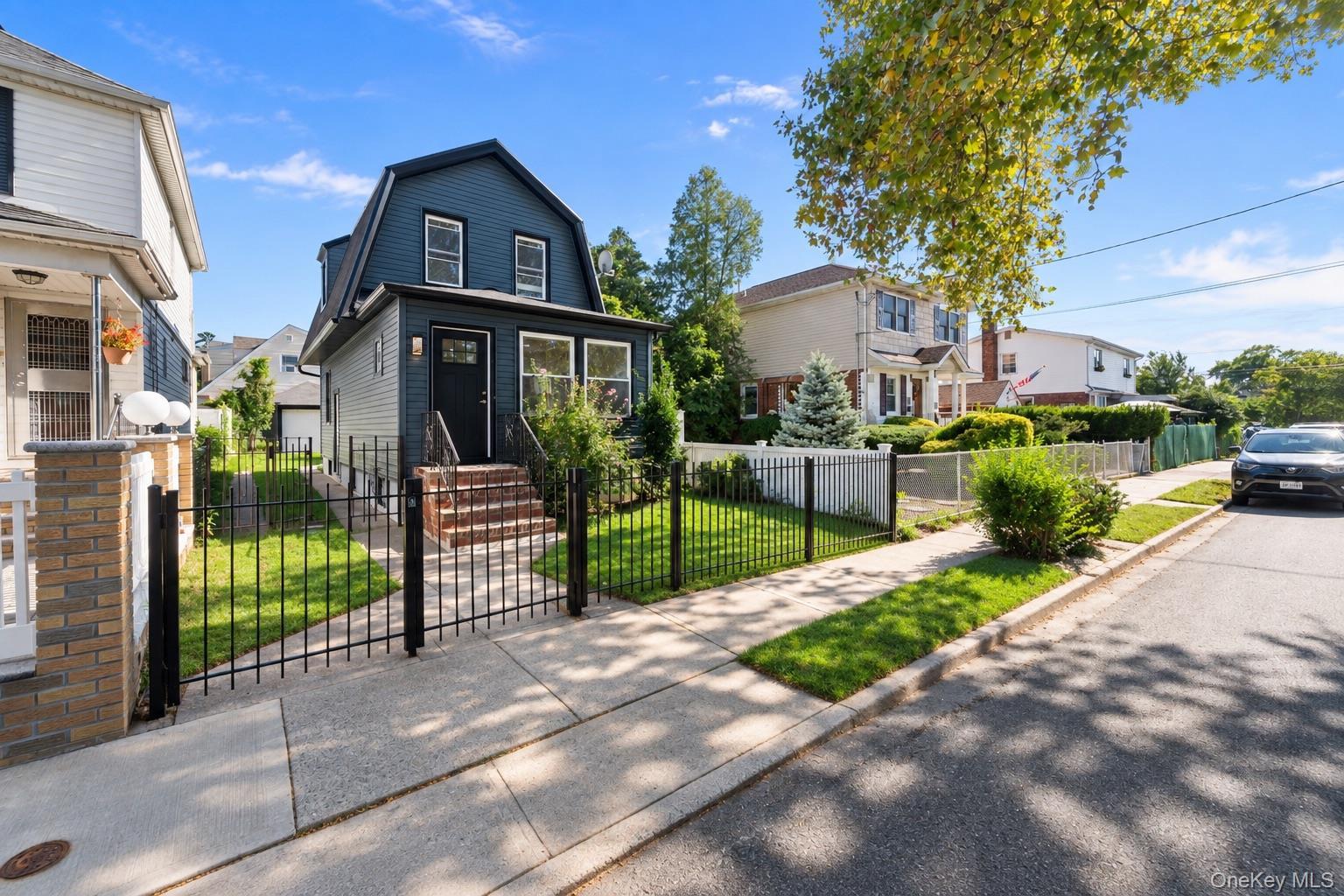 Single Family 91st Road  Queens, NY 11428, MLS-1052796-12