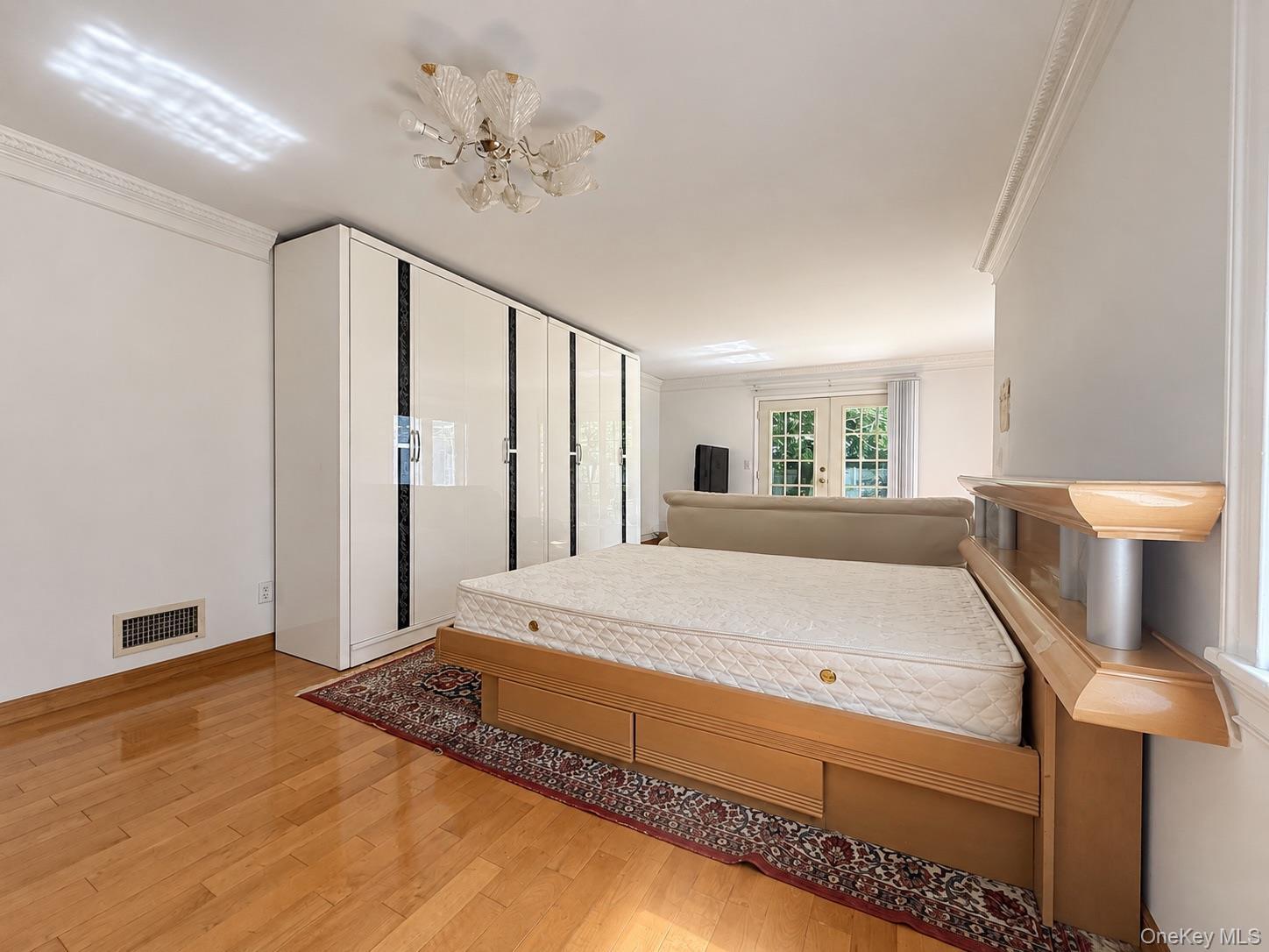 Single Family 232nd Street  Queens, NY 11364, MLS-1052816-7
