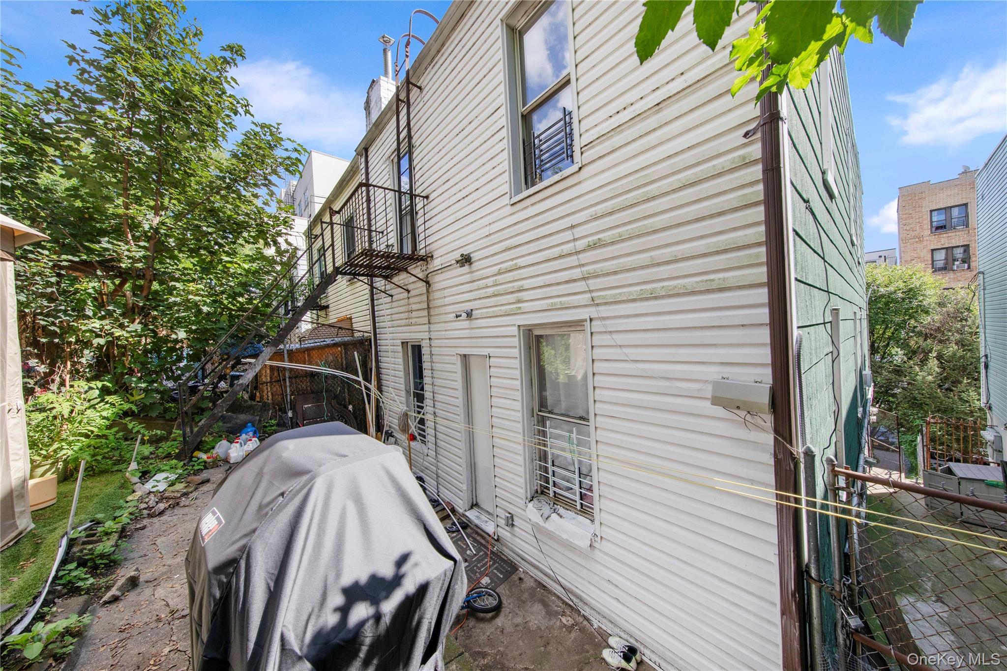 Single Family Decatur Avenue  Bronx, NY 10458, MLS-1052830-23