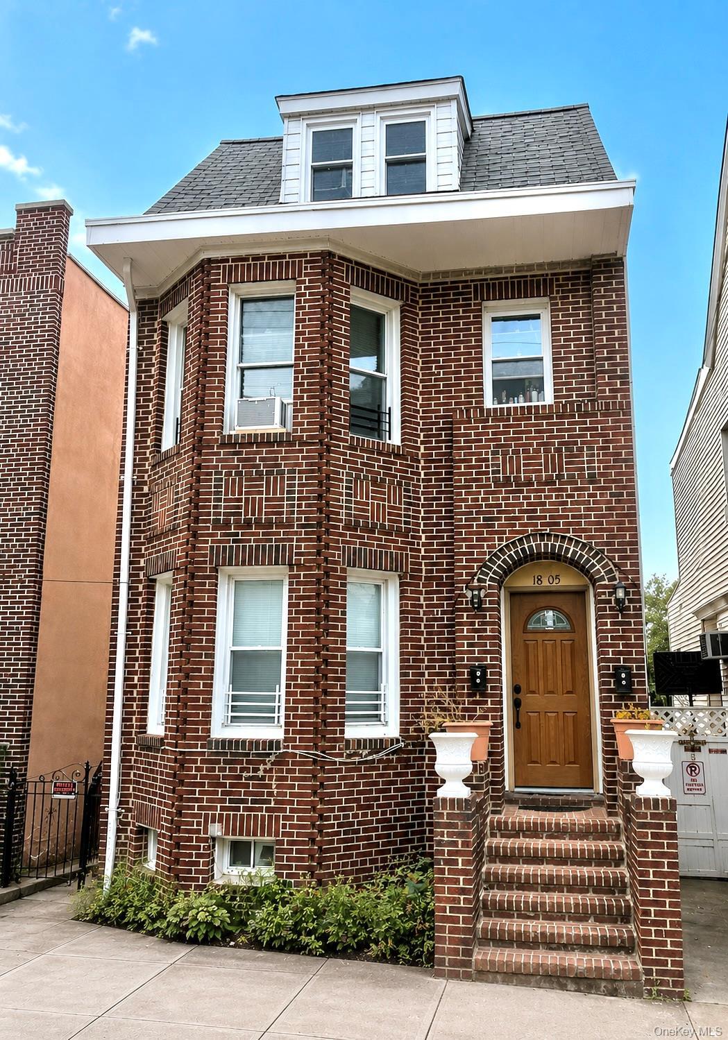 Single Family Mulford Avenue Bronx, NY 10461, MLS-1052845-2