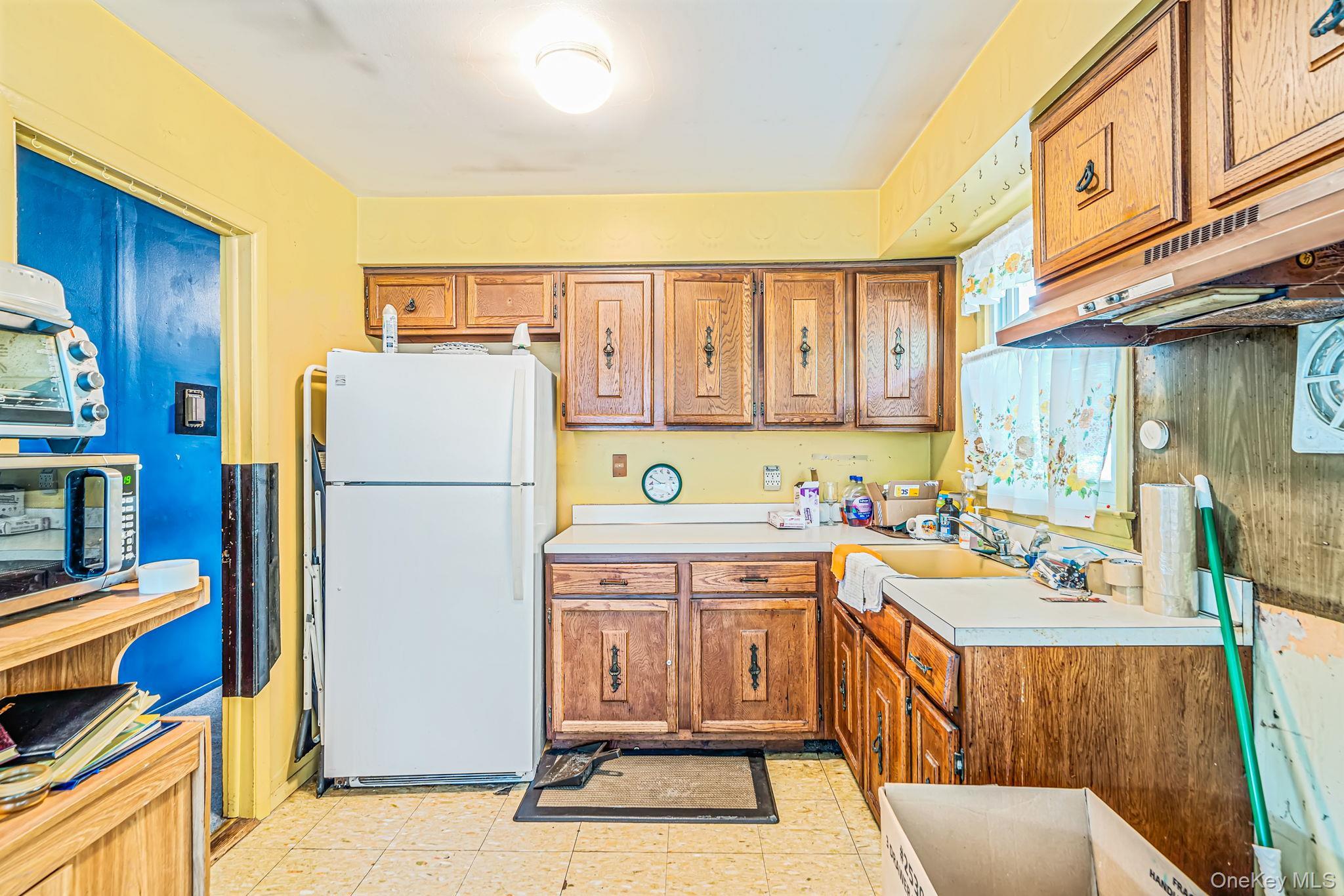 Single Family Huntington Crossway Suffolk County, NY 11932, MLS-1052856-10