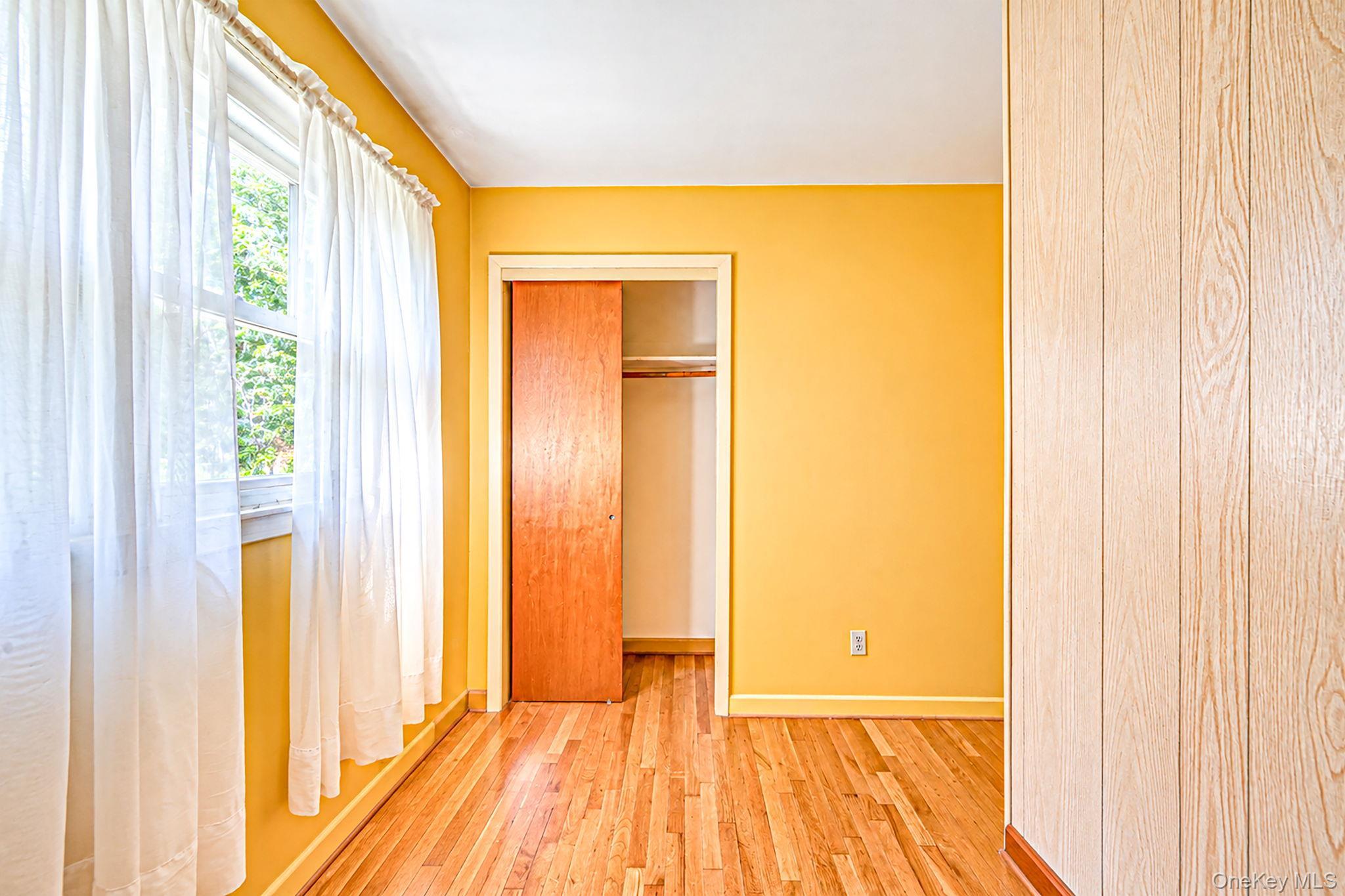 Single Family Huntington Crossway Suffolk County, NY 11932, MLS-1052856-14